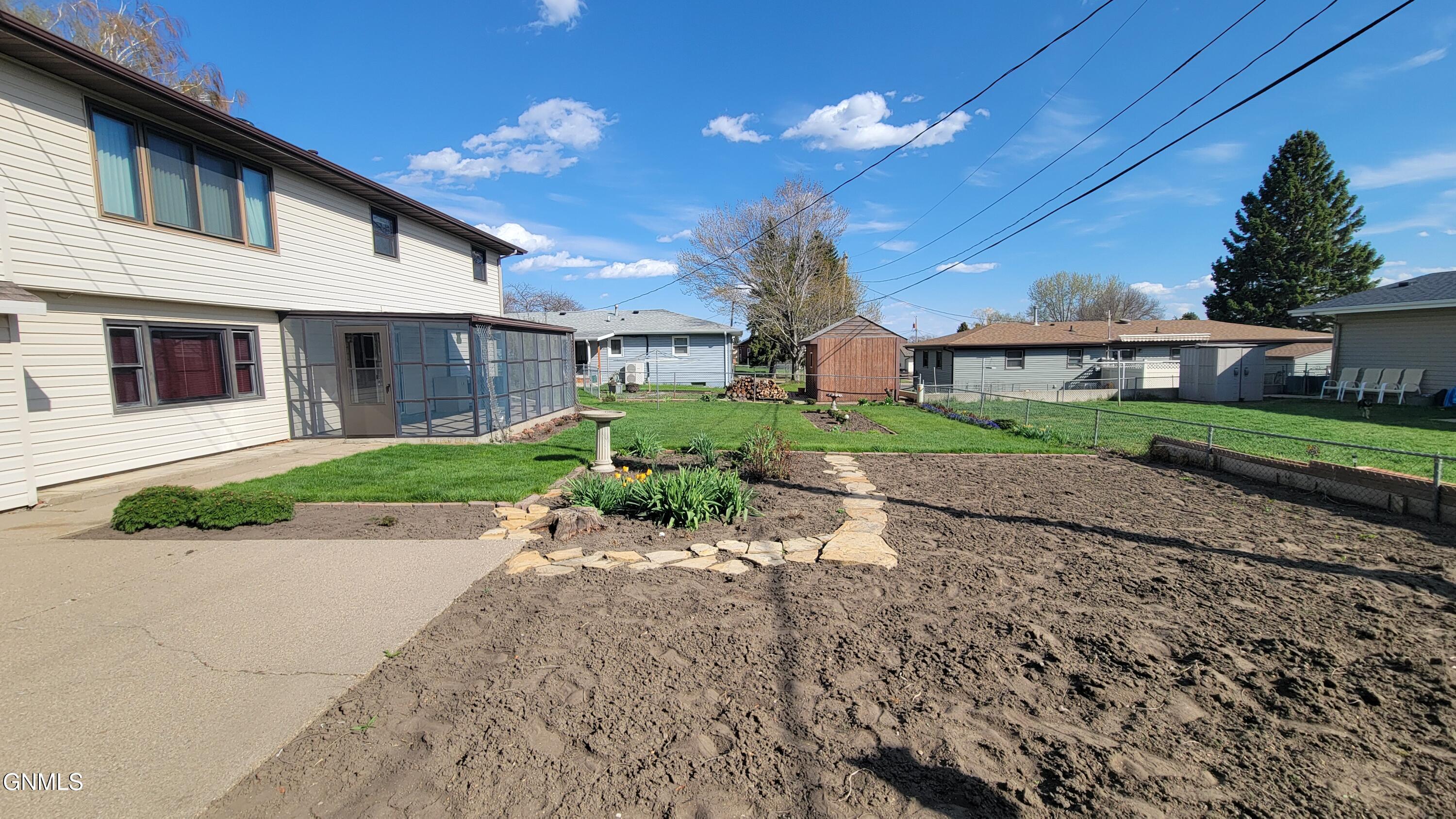 property viewer photo 46
