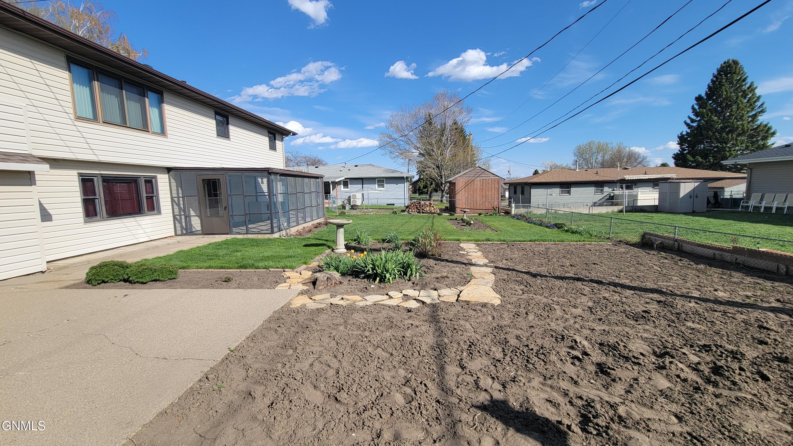 property viewer photo 48