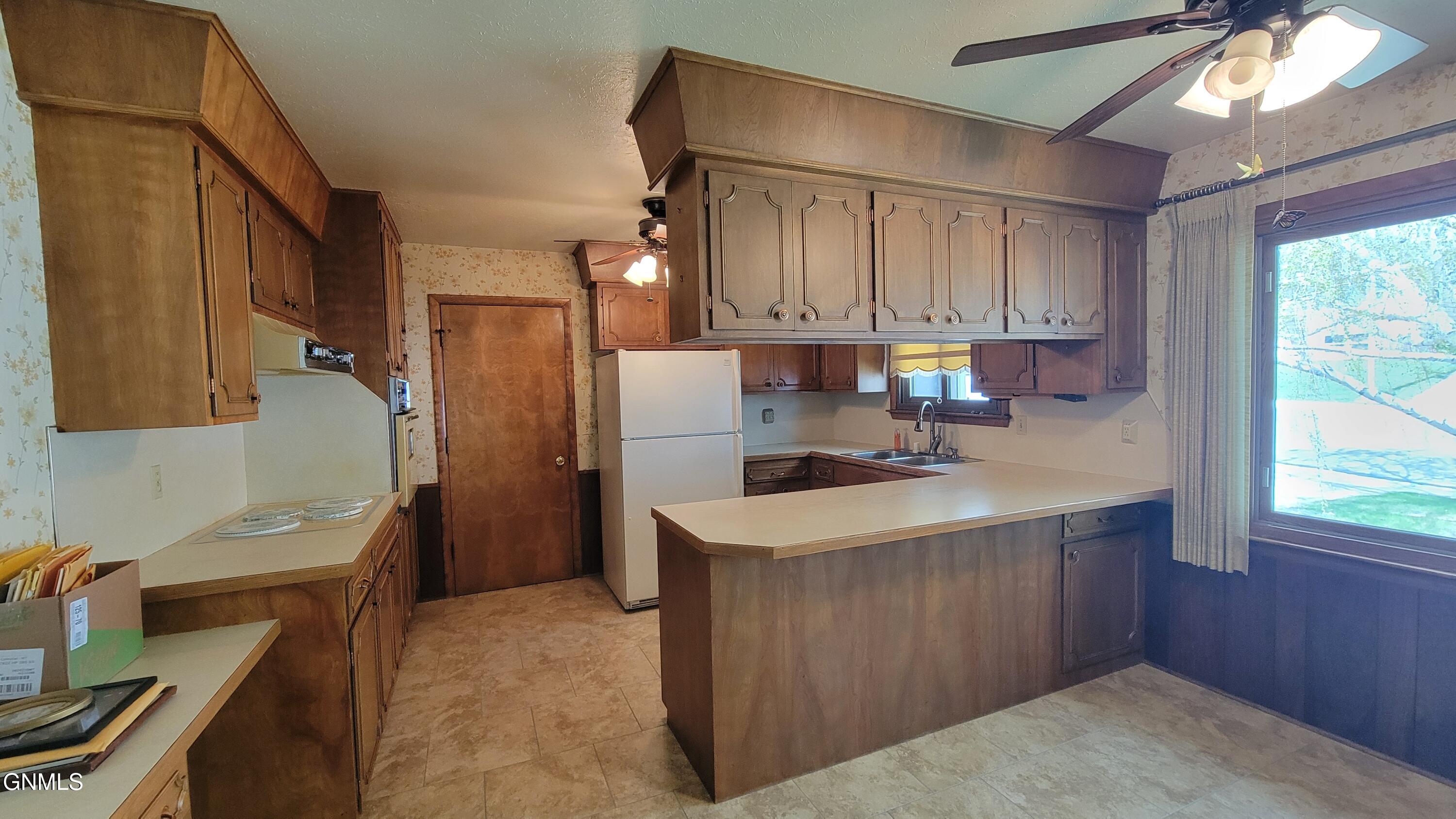 property viewer photo 5
