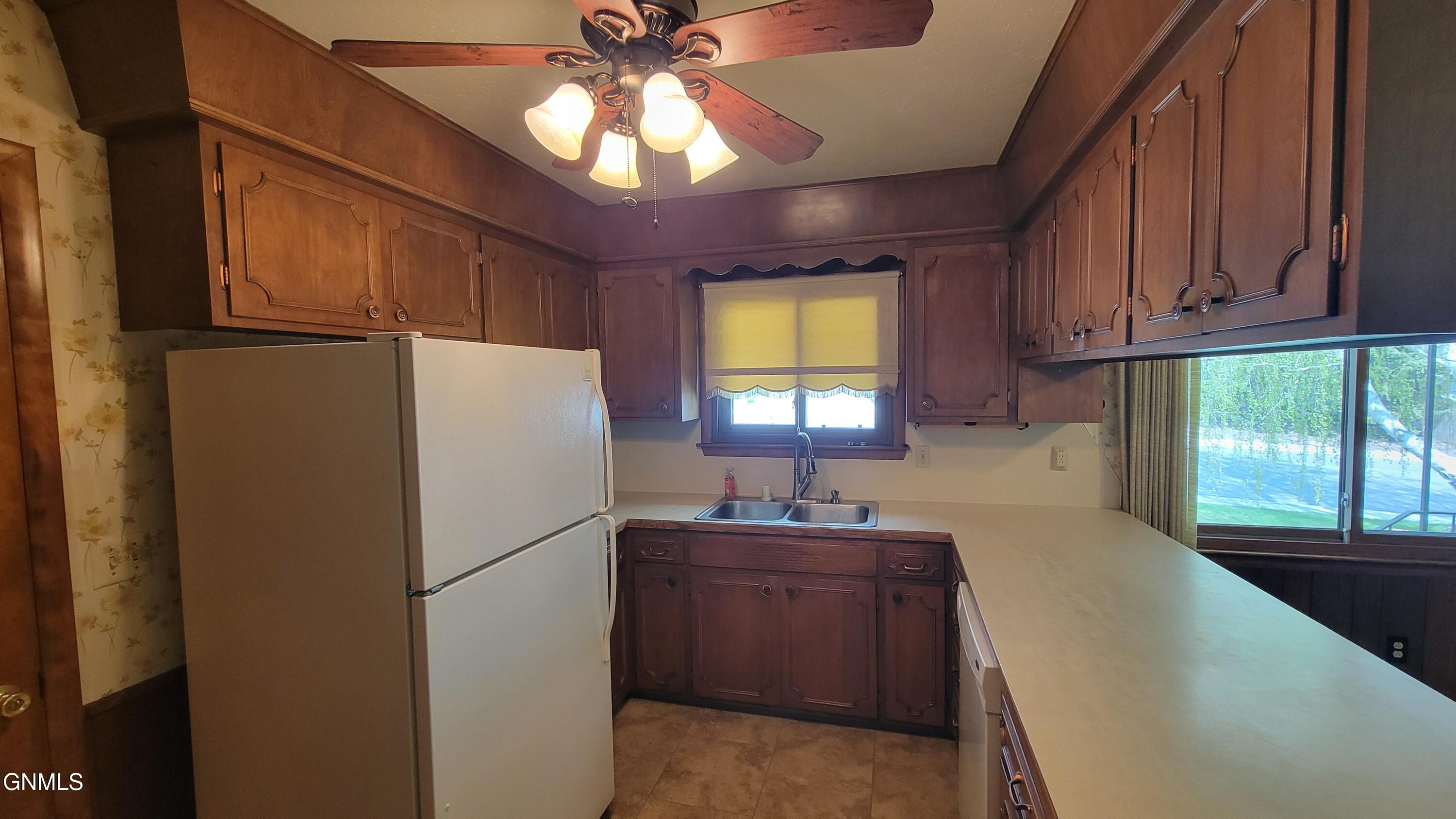property viewer photo 6
