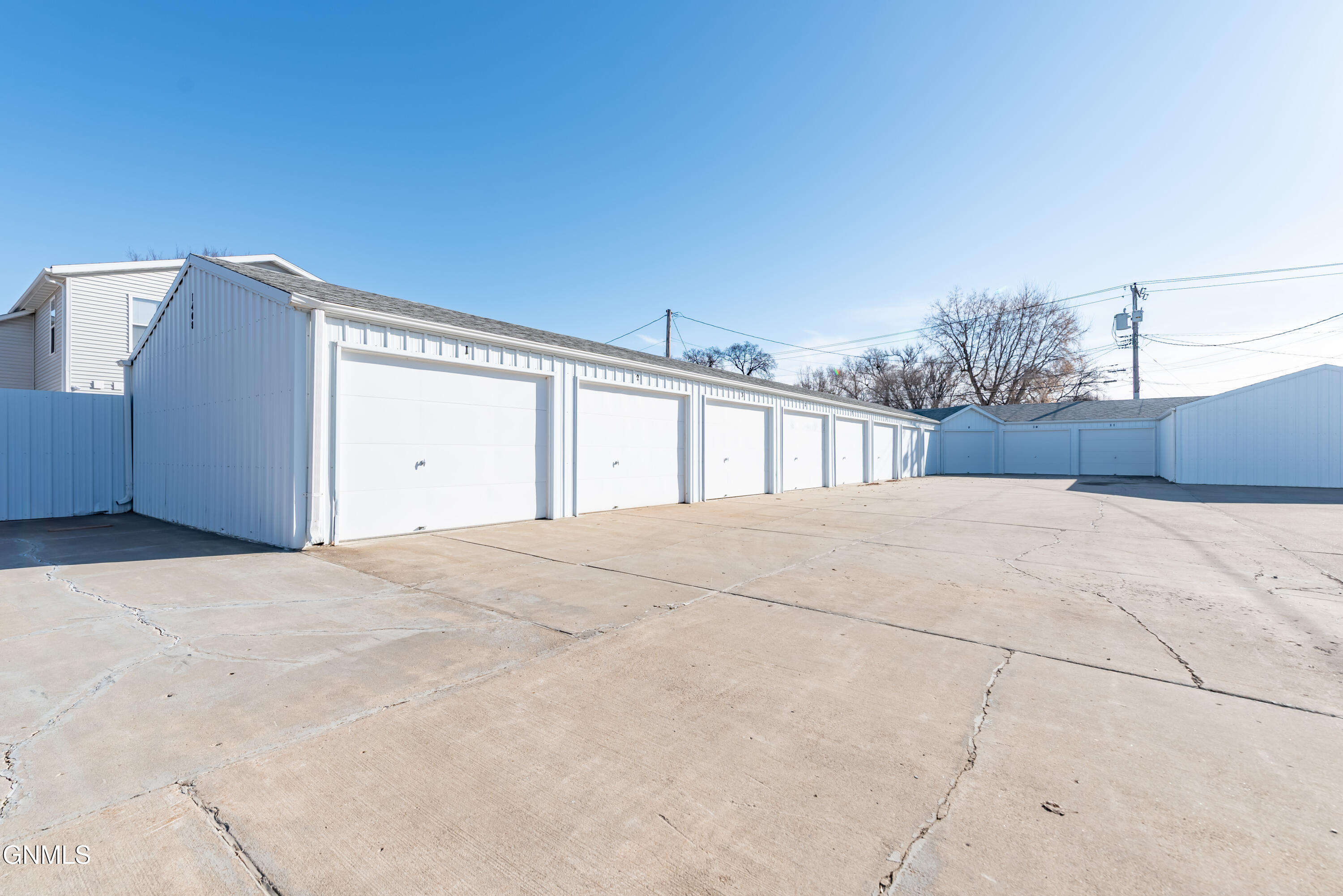 main property photo 49