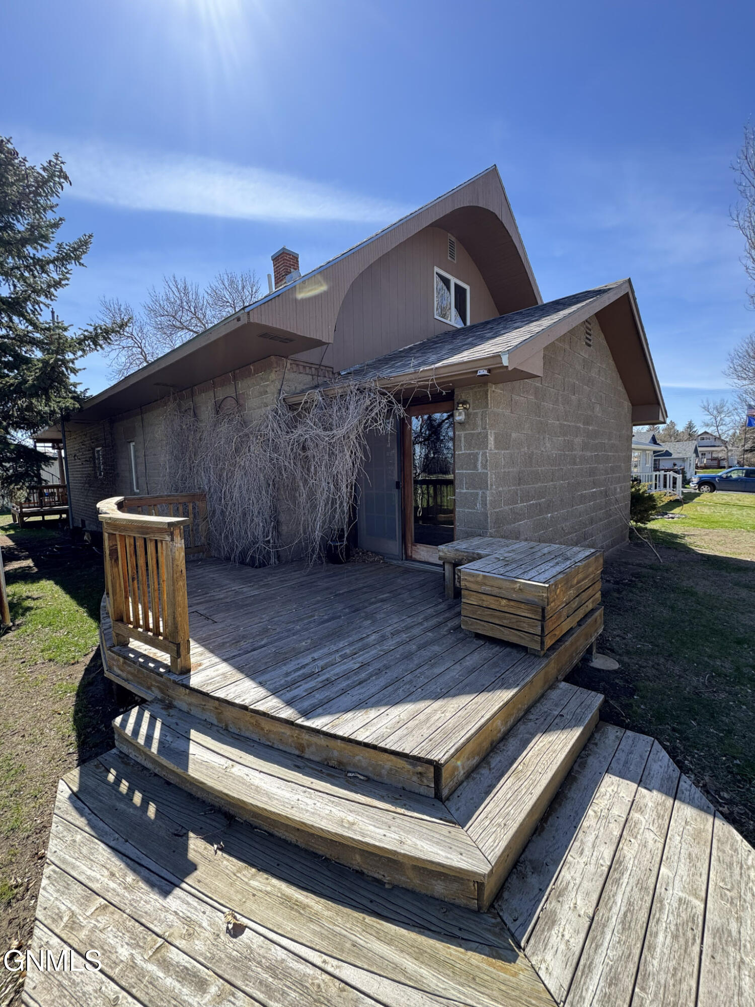 main property photo 0