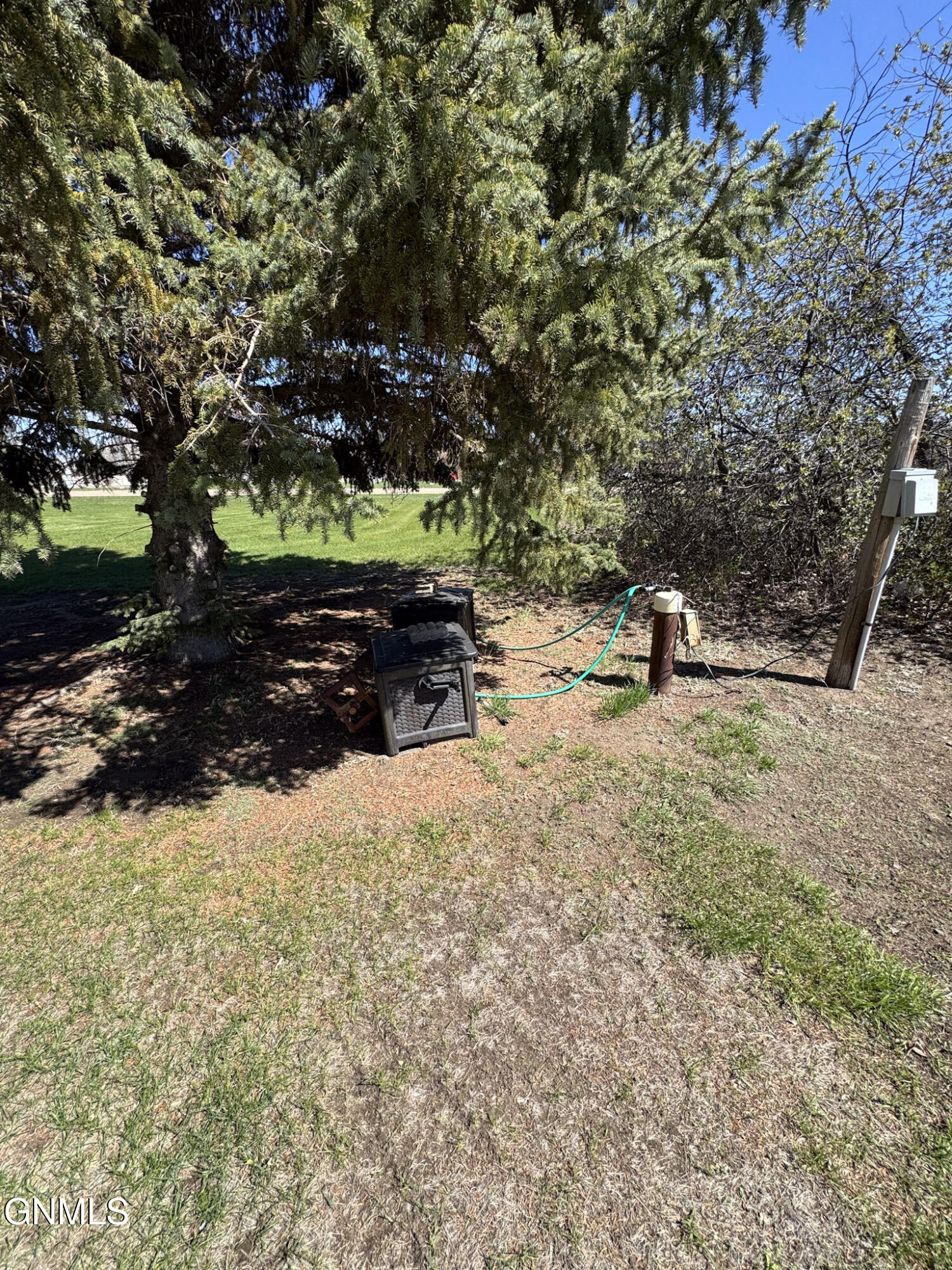 main property photo 12