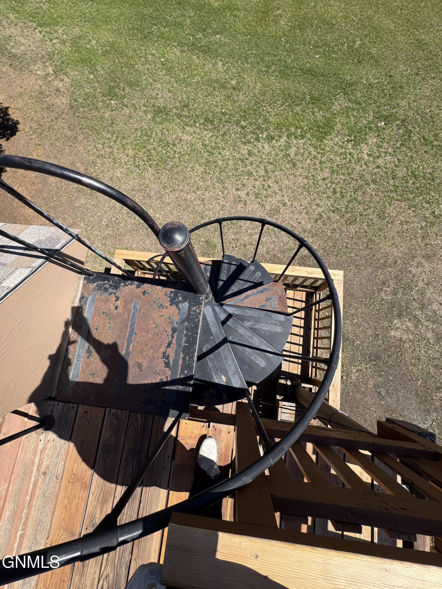 main property photo 15