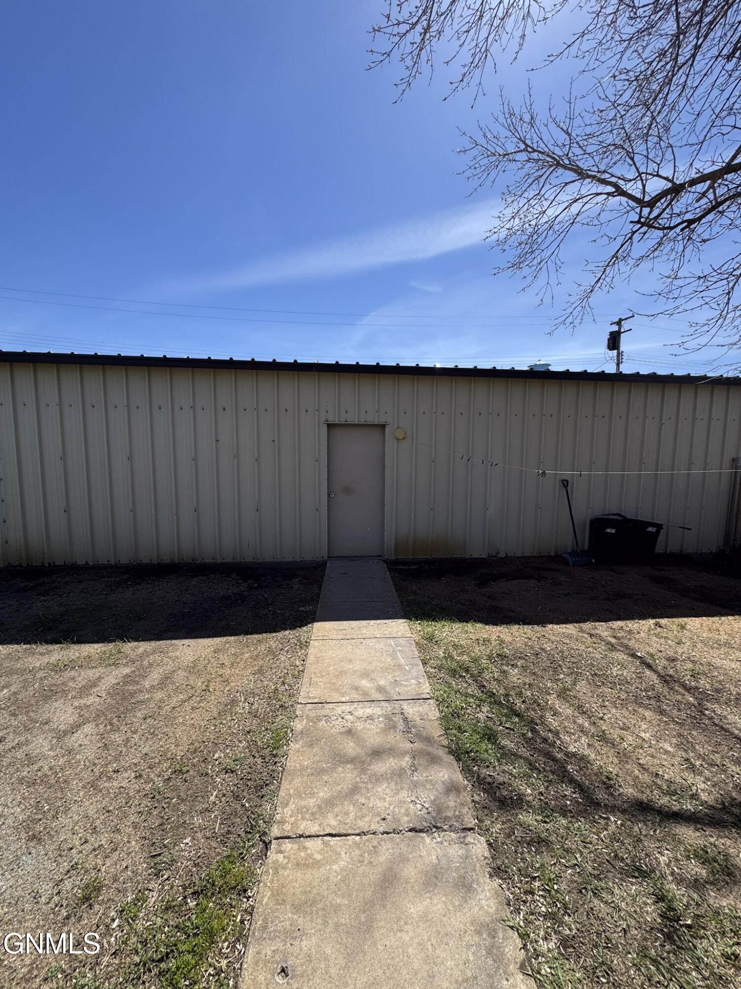 main property photo 21