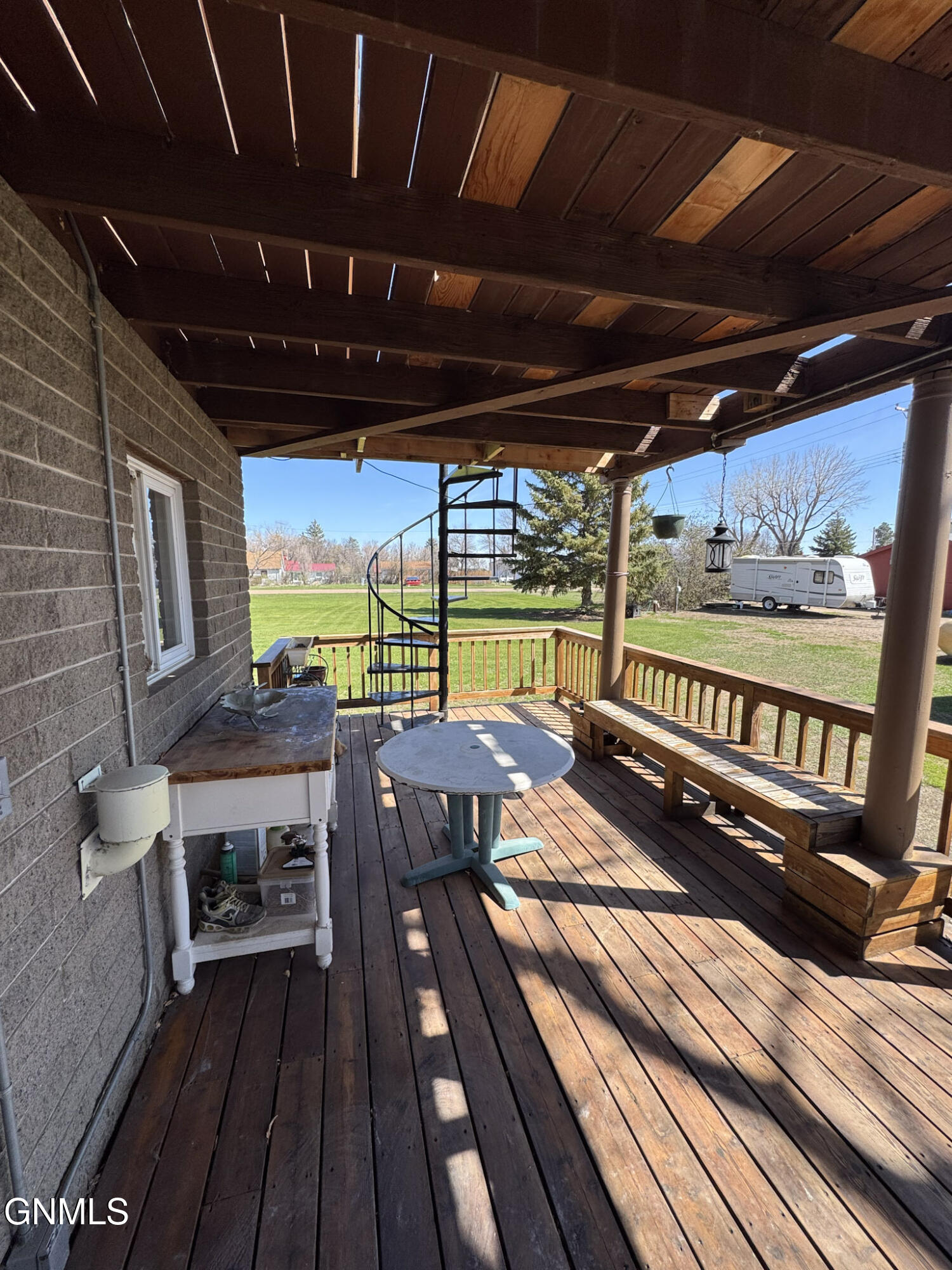 main property photo 8
