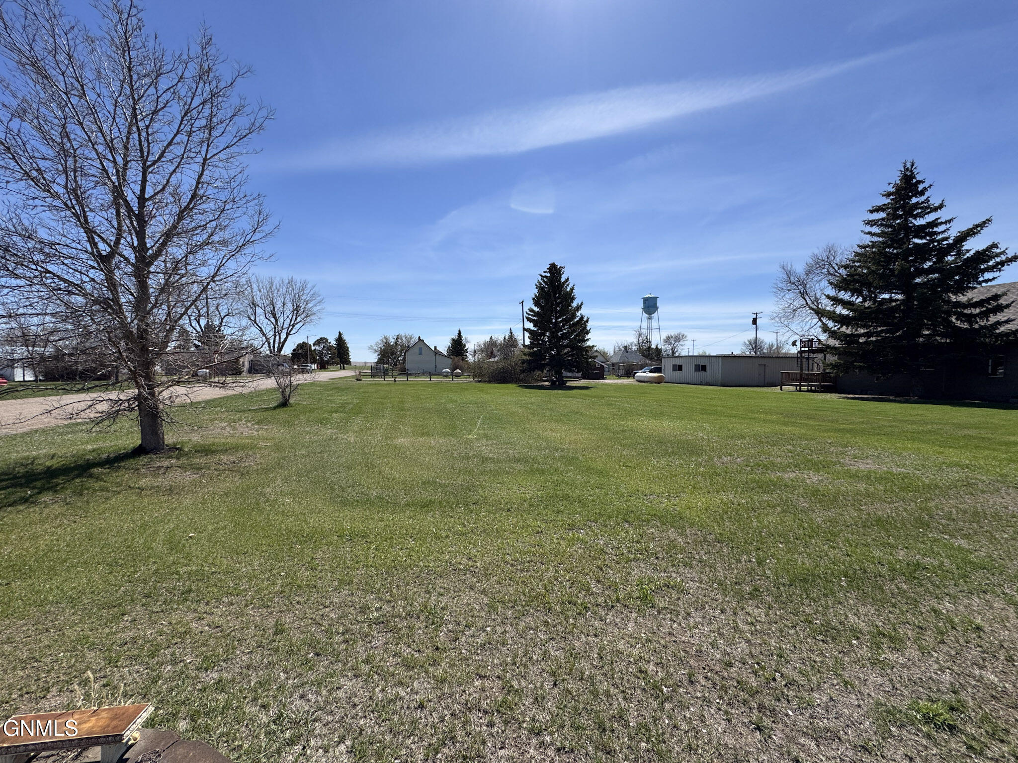 main property photo 9