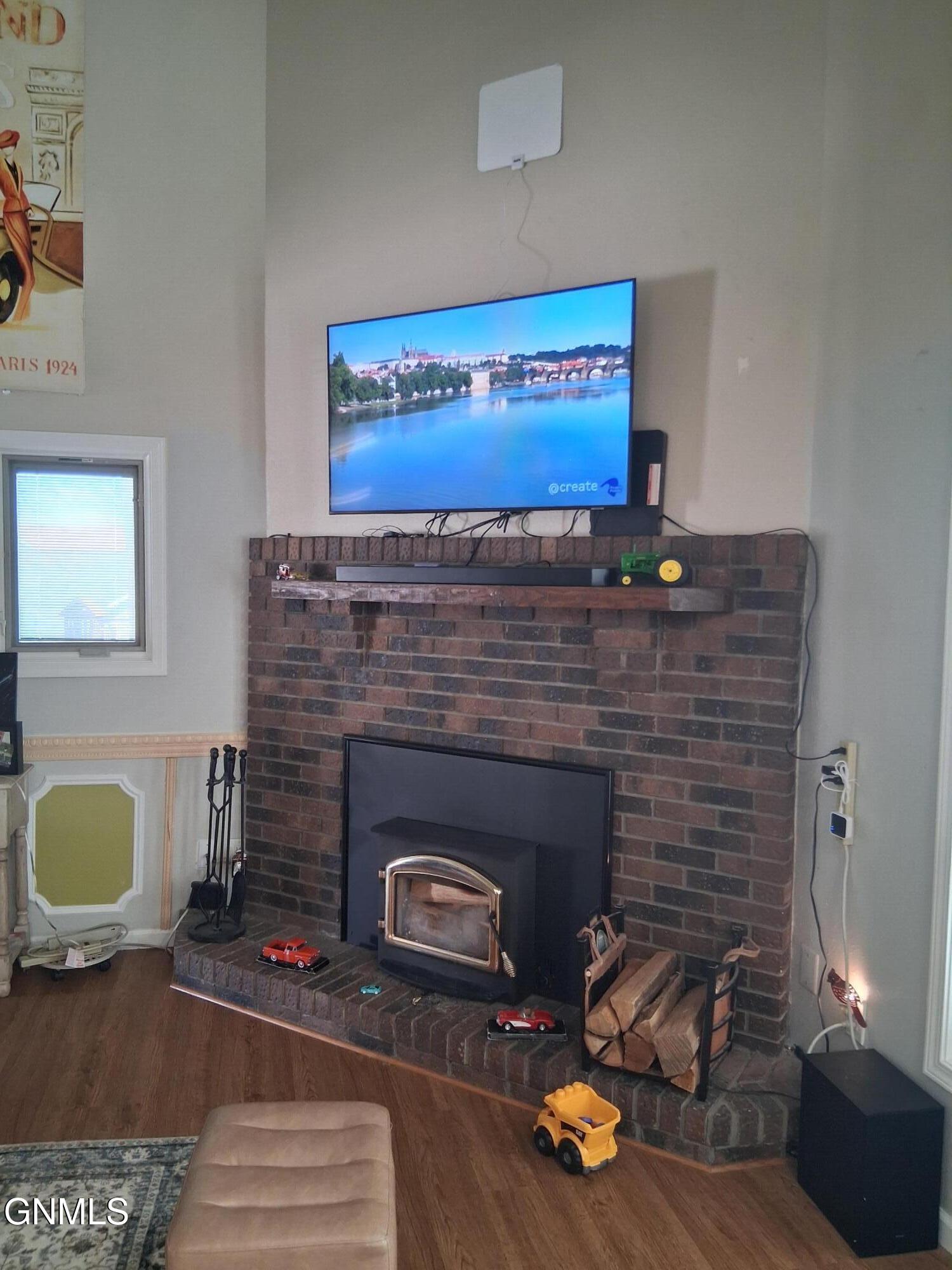 main property photo 3