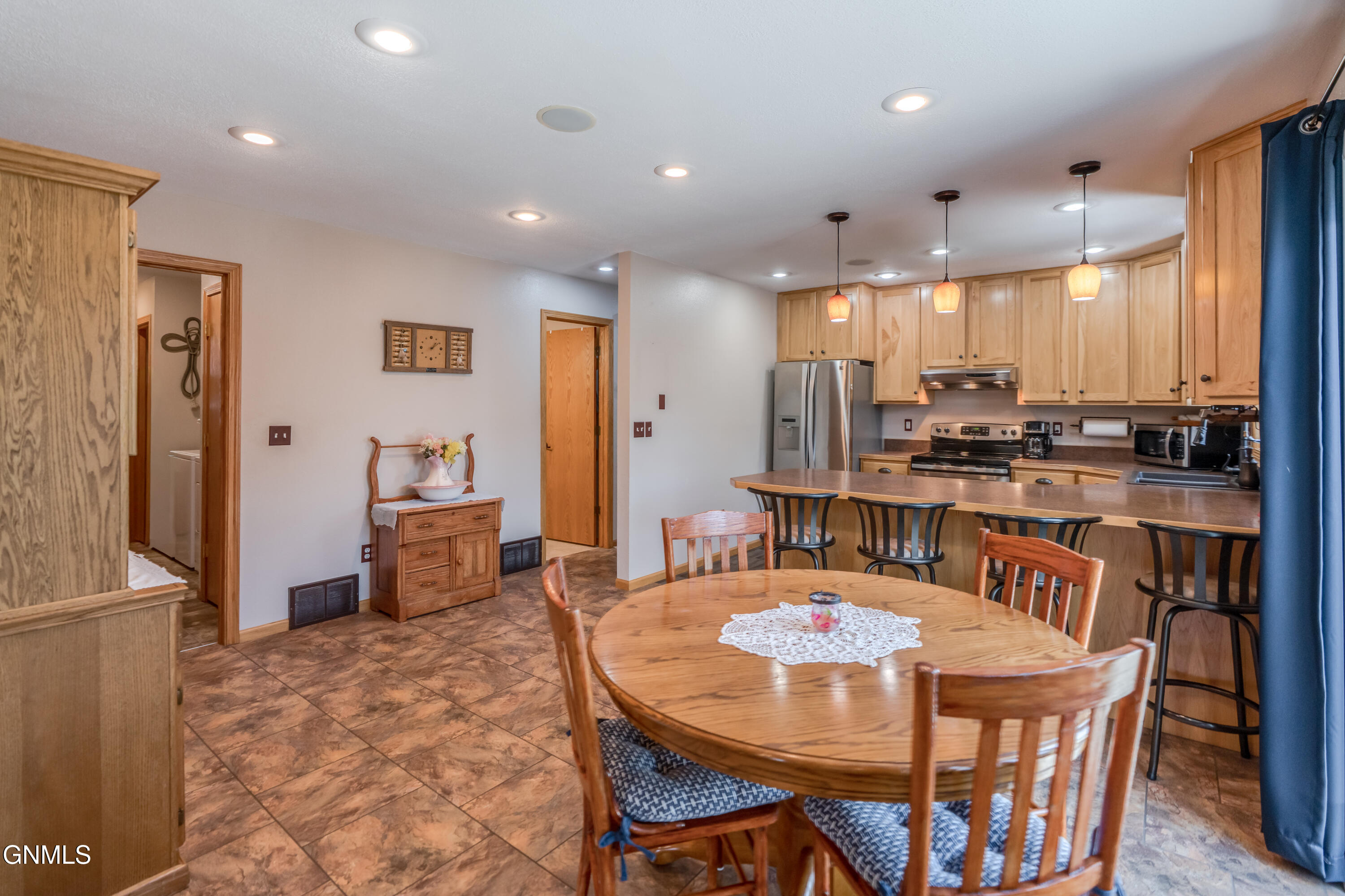 property viewer photo 12