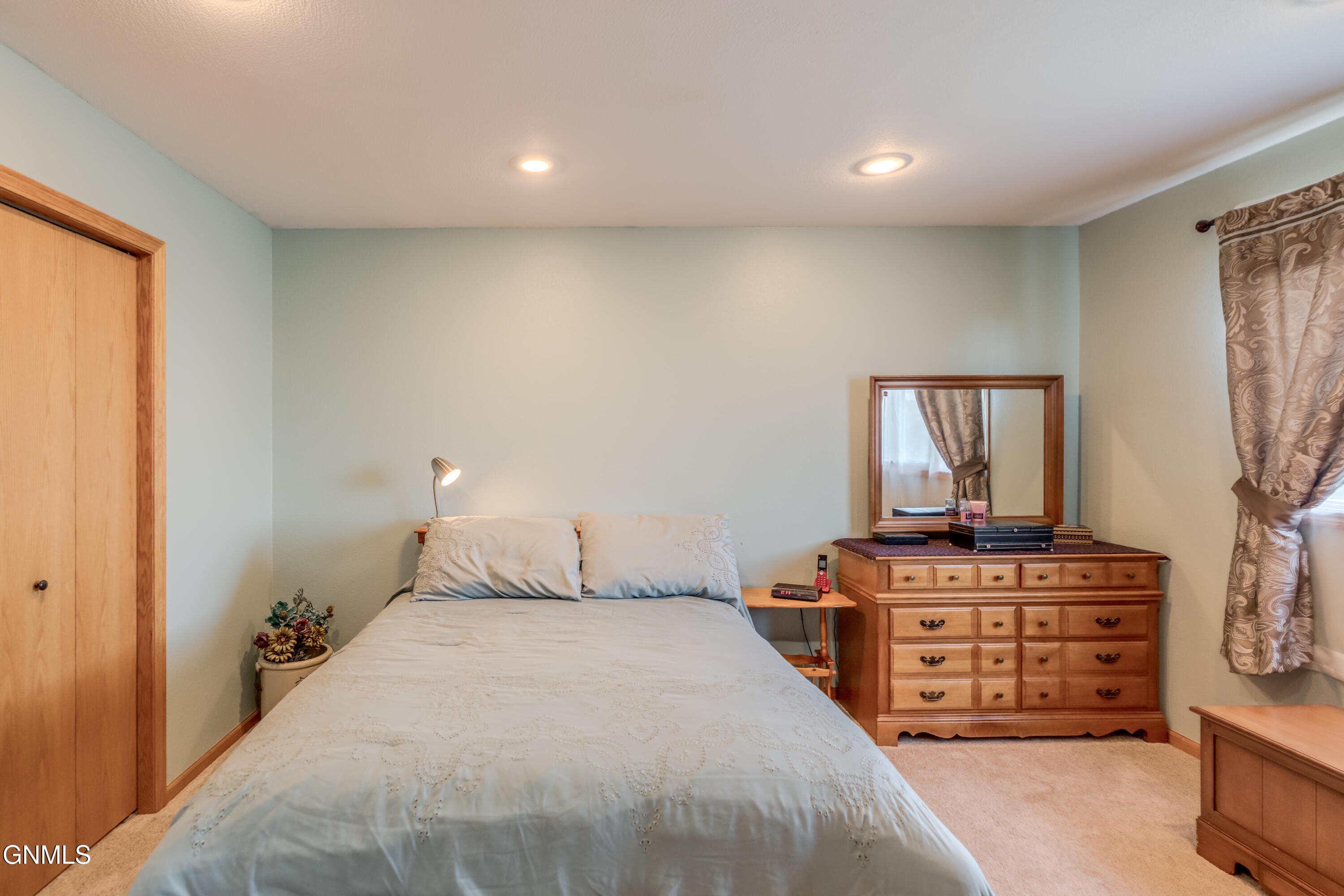 property viewer photo 26
