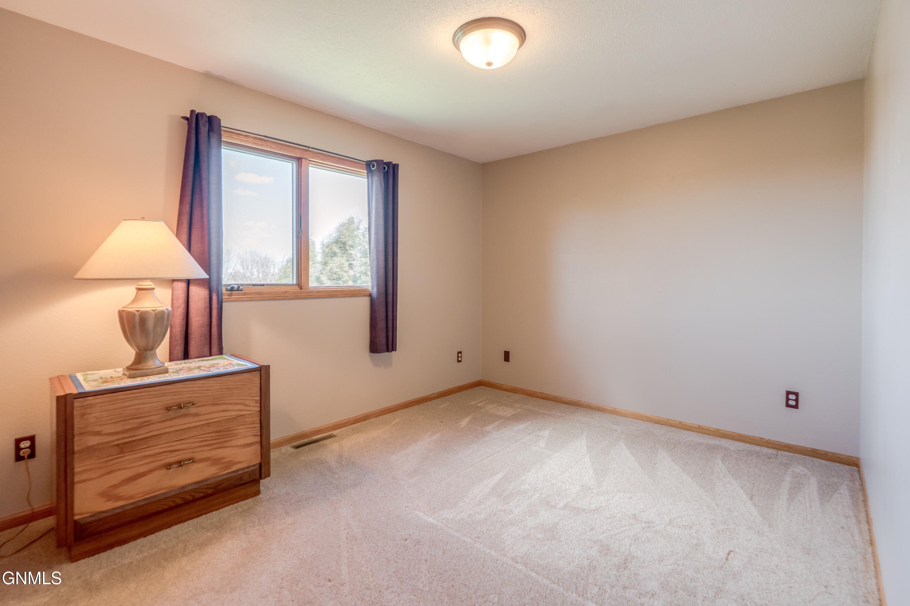 property viewer photo 29