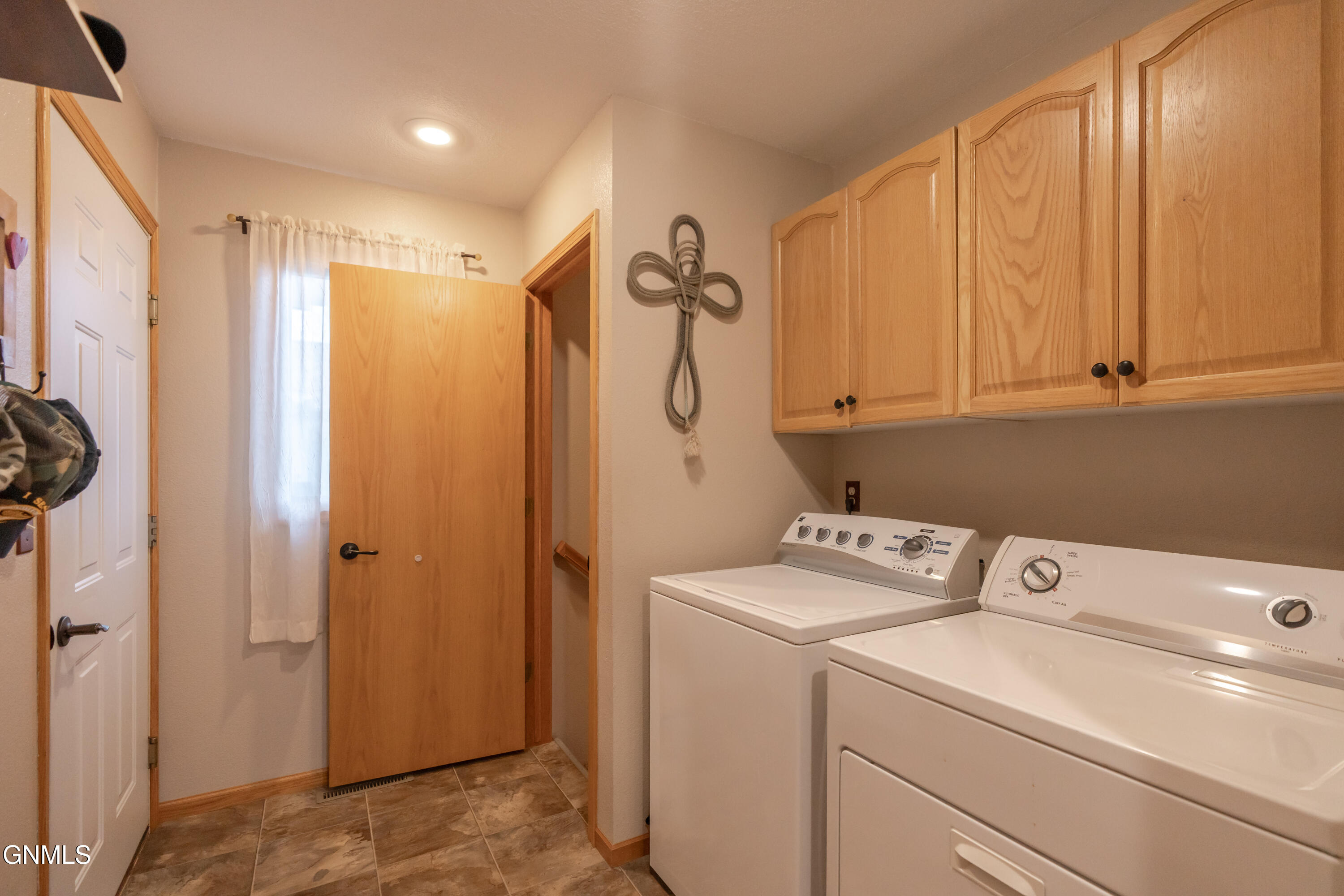 property viewer photo 32