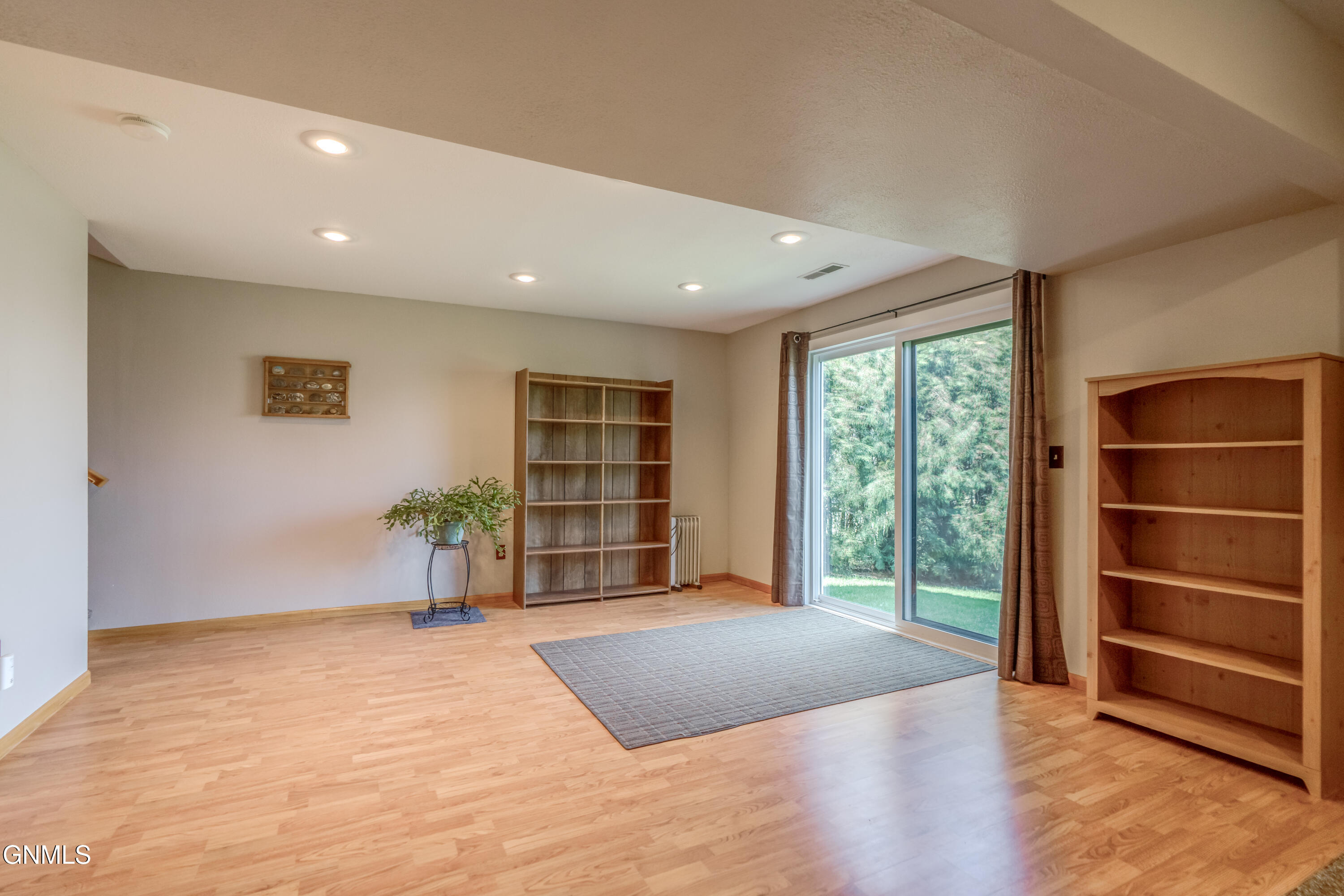 property viewer photo 38