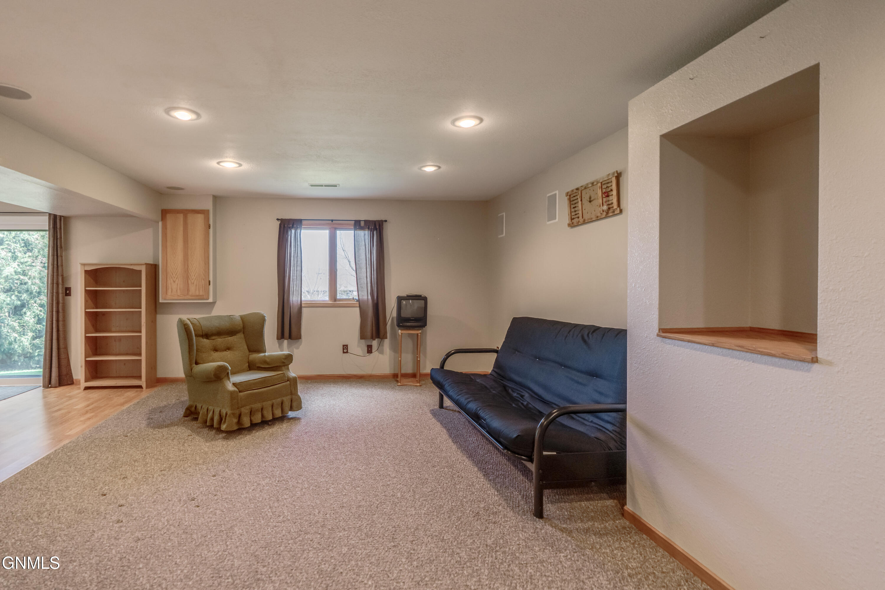 property viewer photo 41