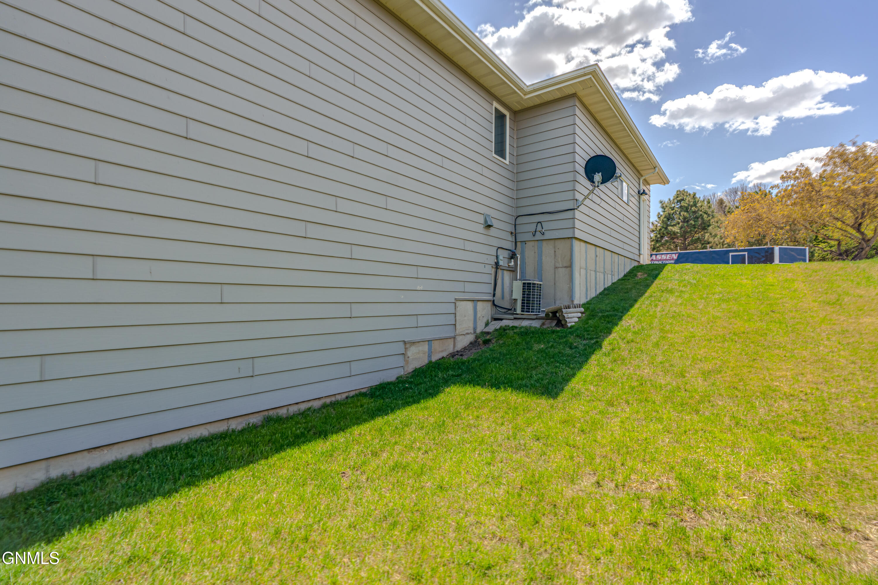 property viewer photo 79