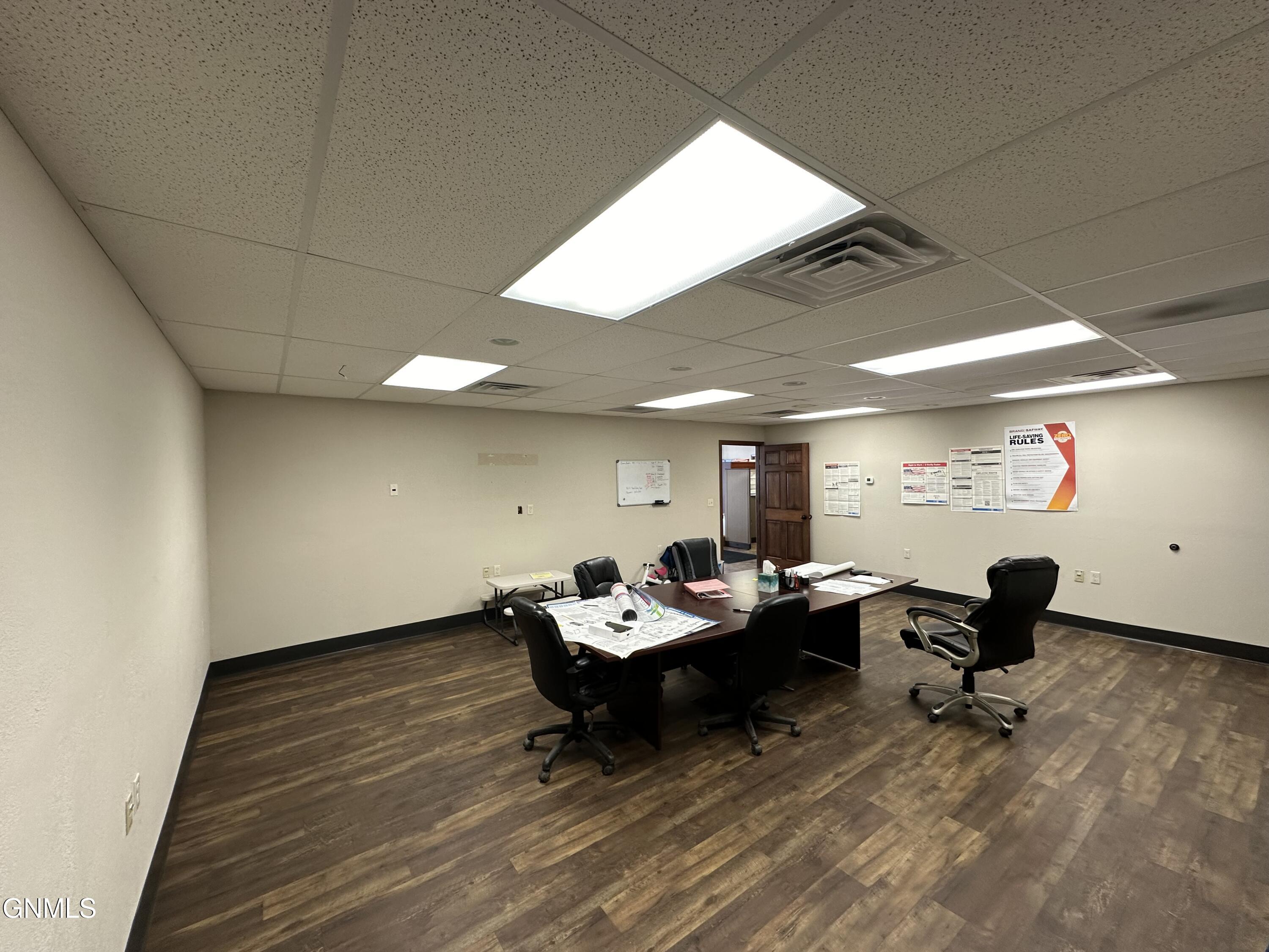 main property photo 19