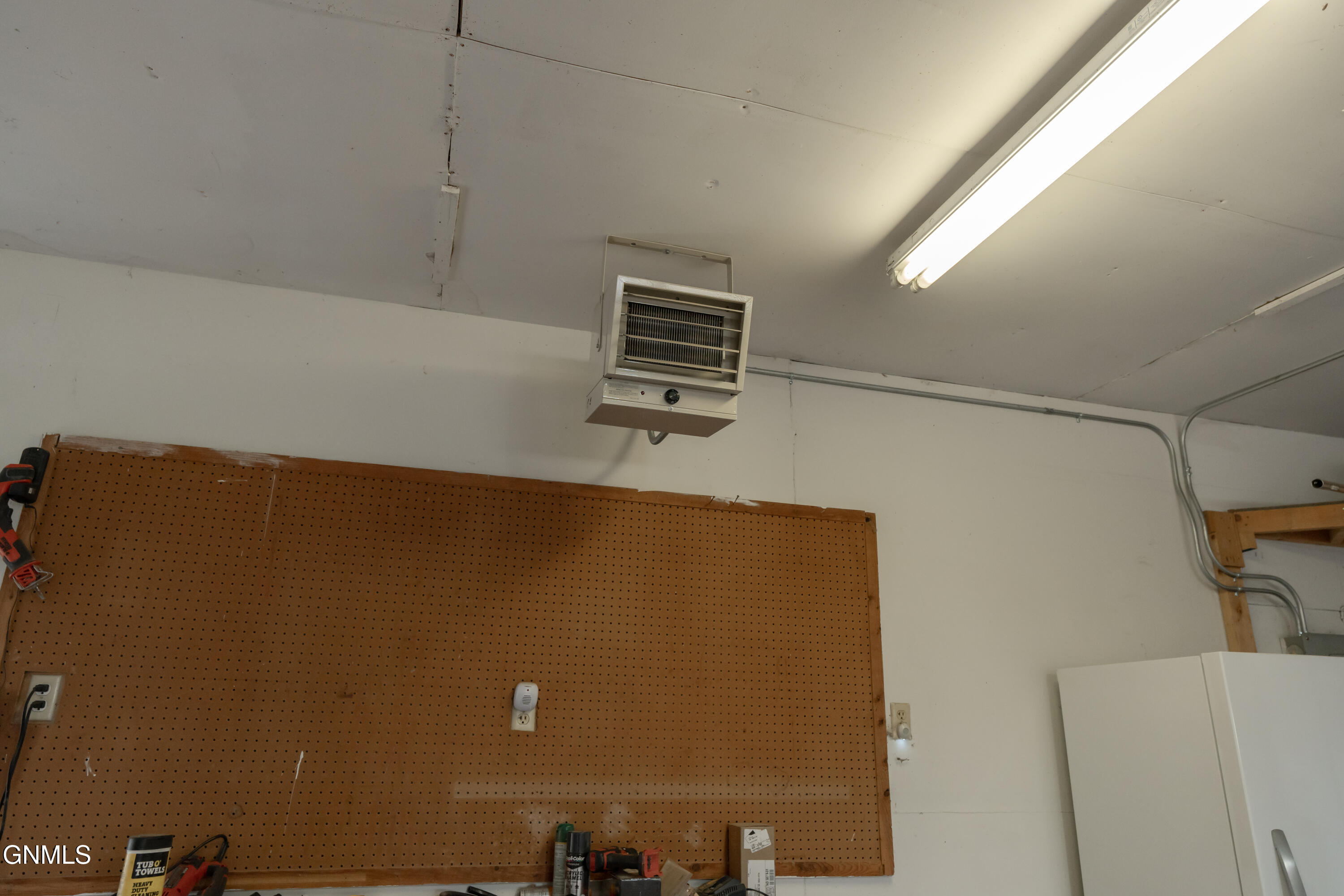 main property photo 79
