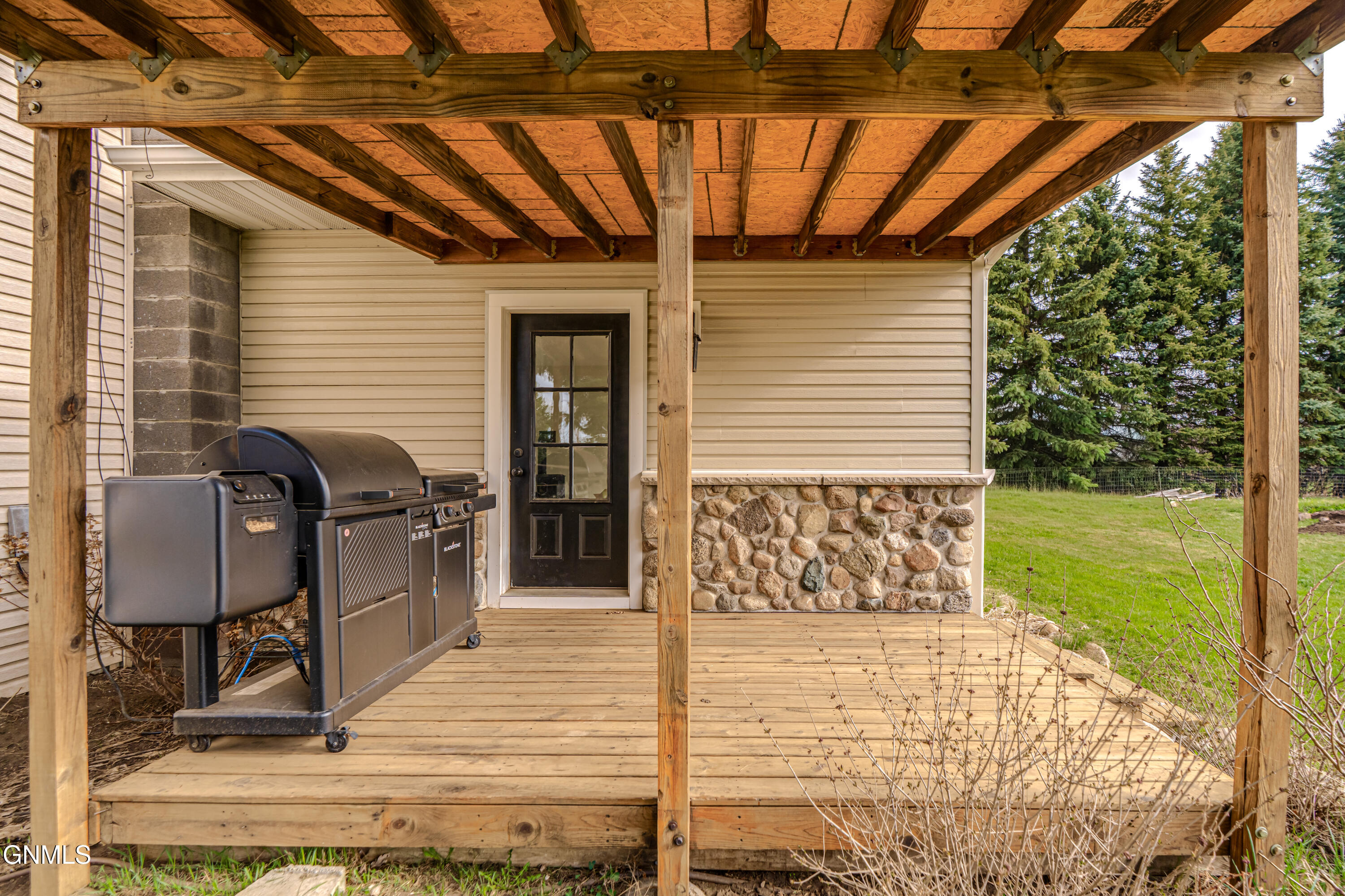 main property photo 89