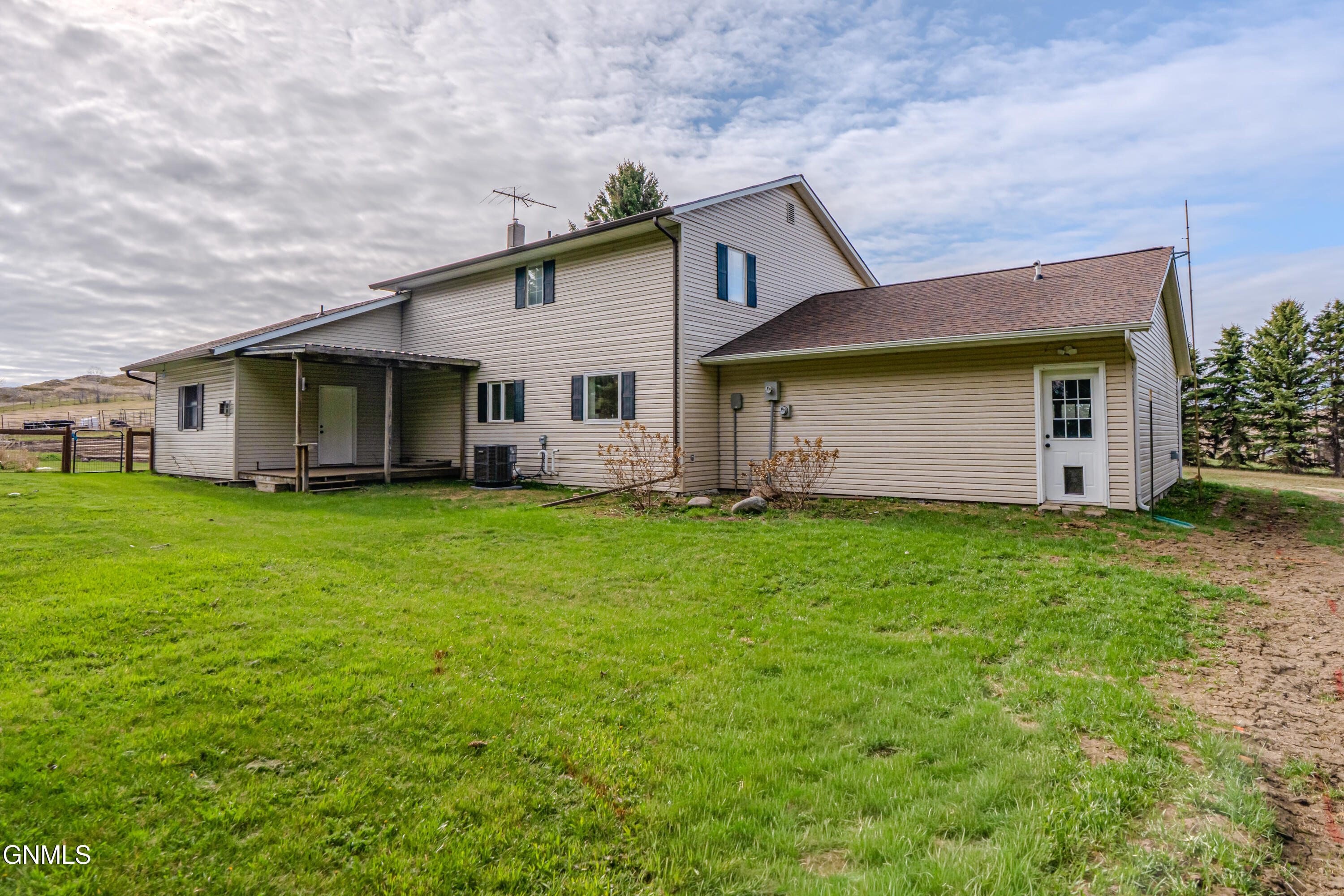 main property photo 98