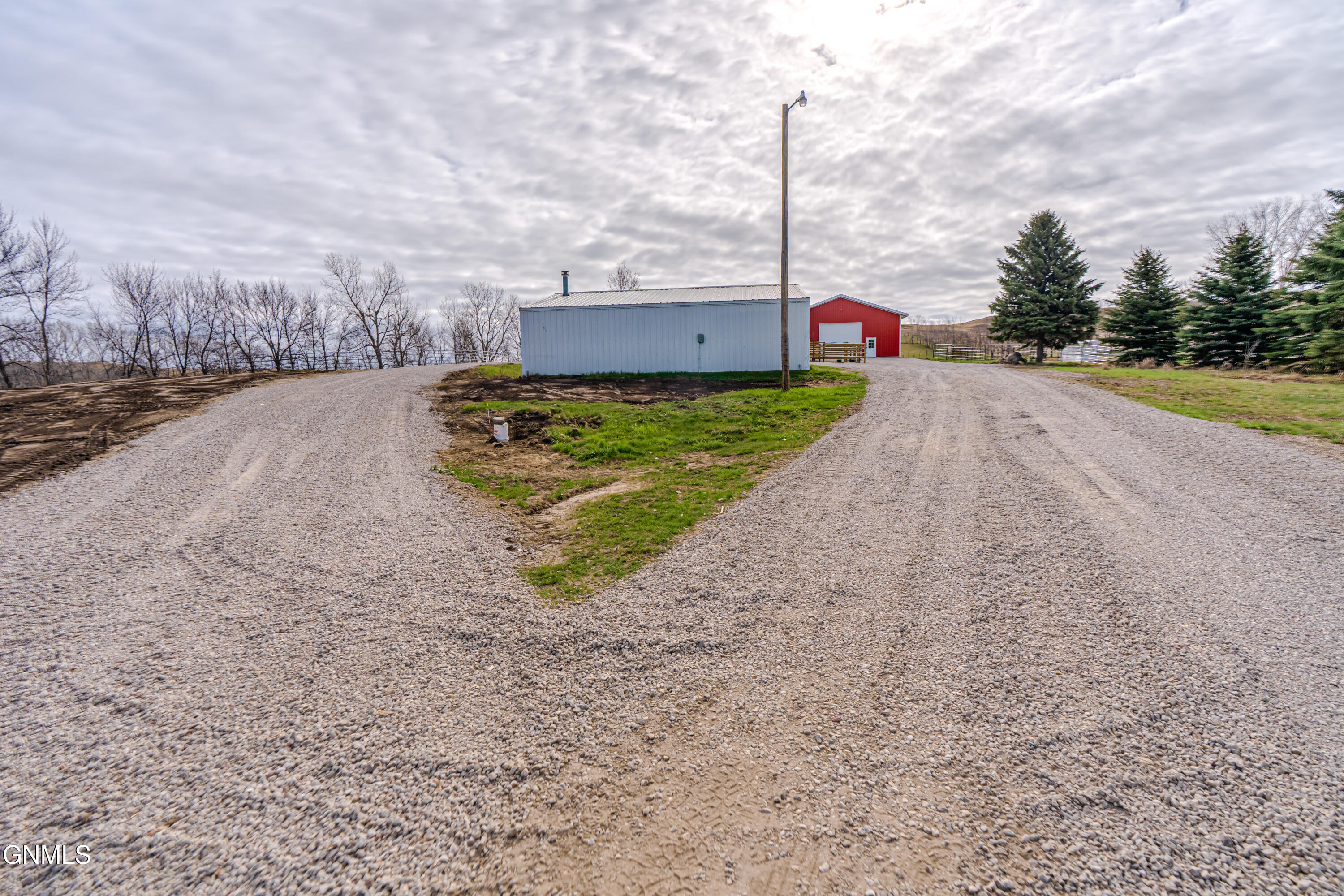 main property photo 99