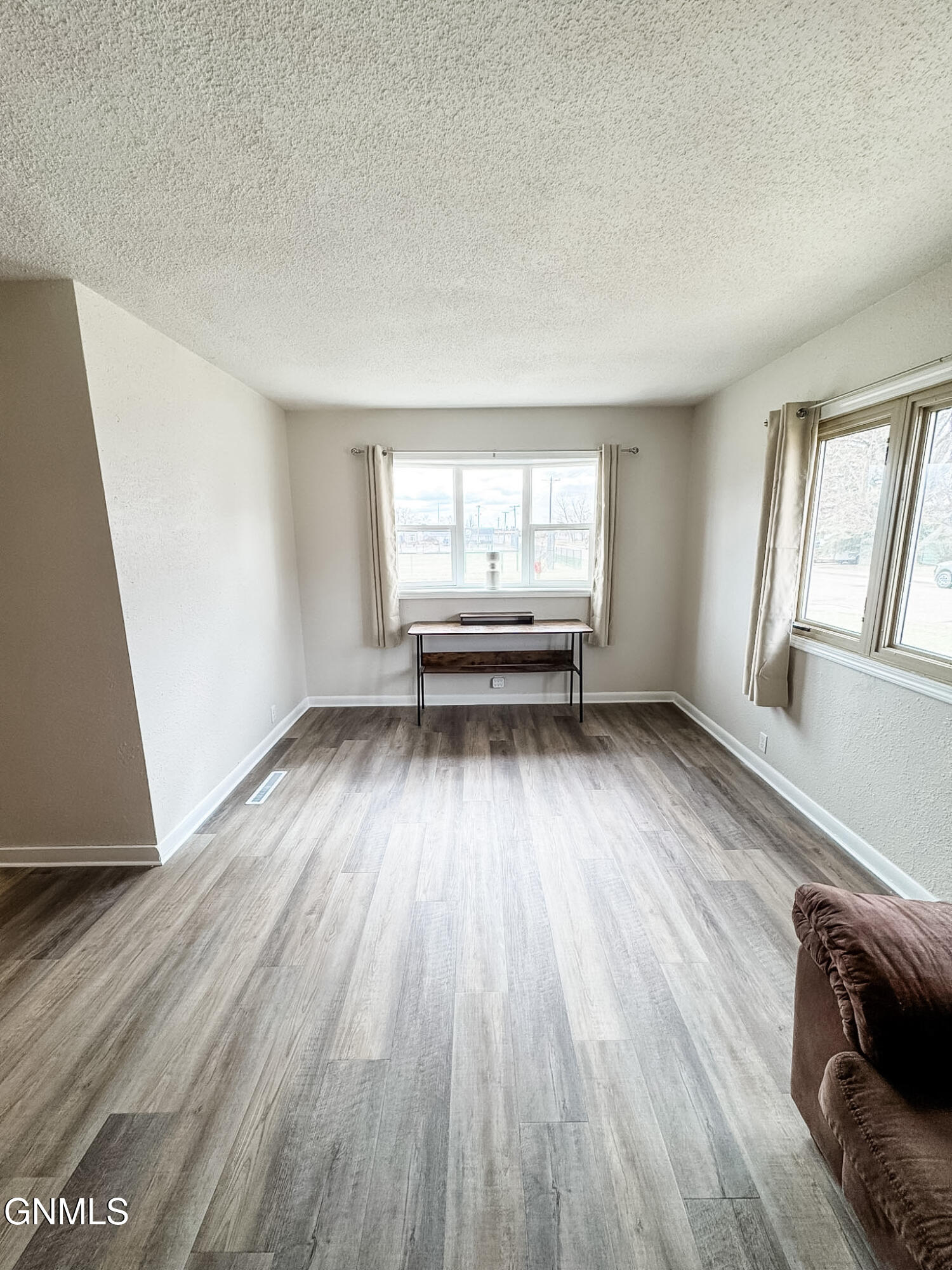 property viewer photo 17