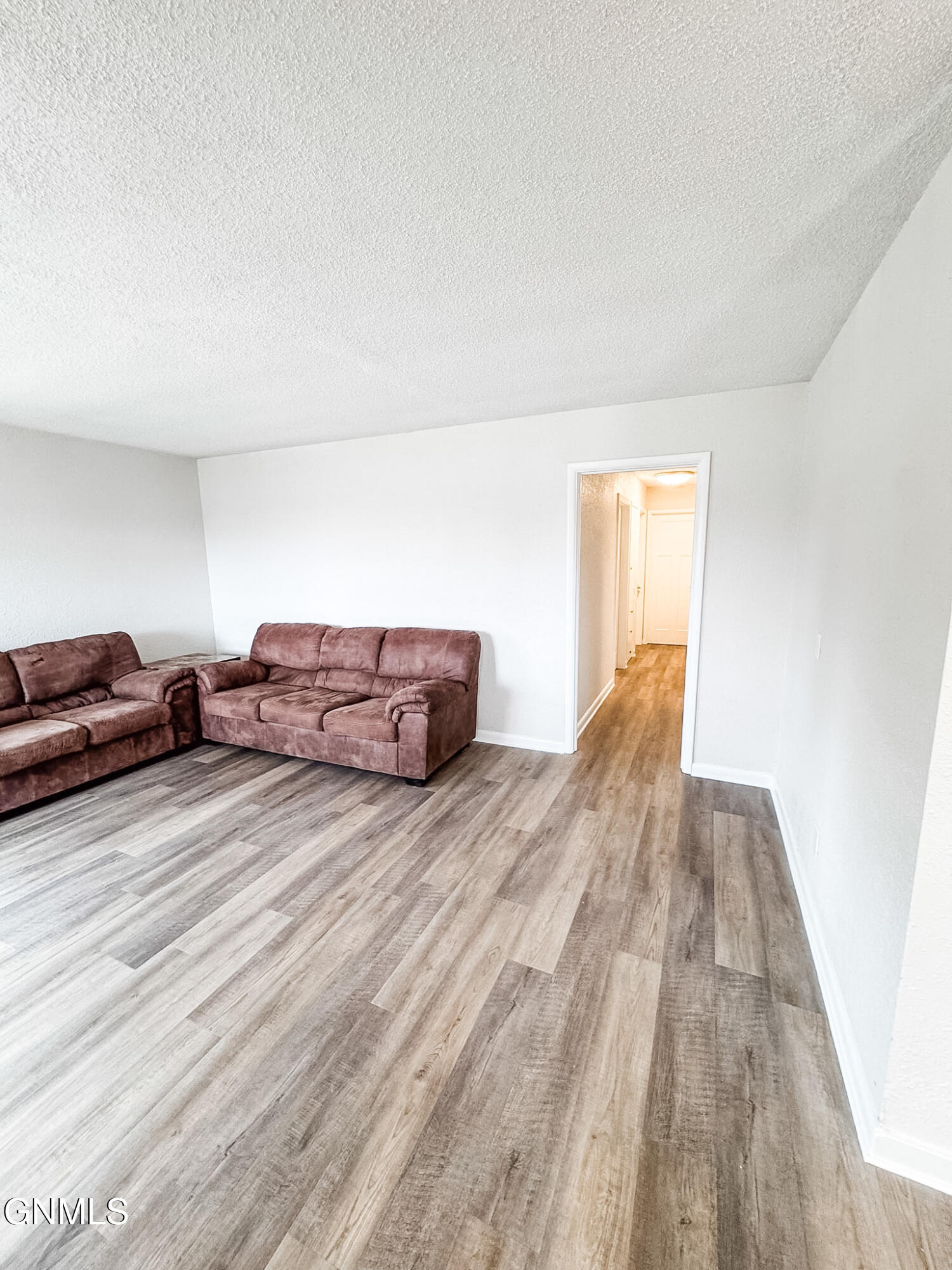 property viewer photo 21