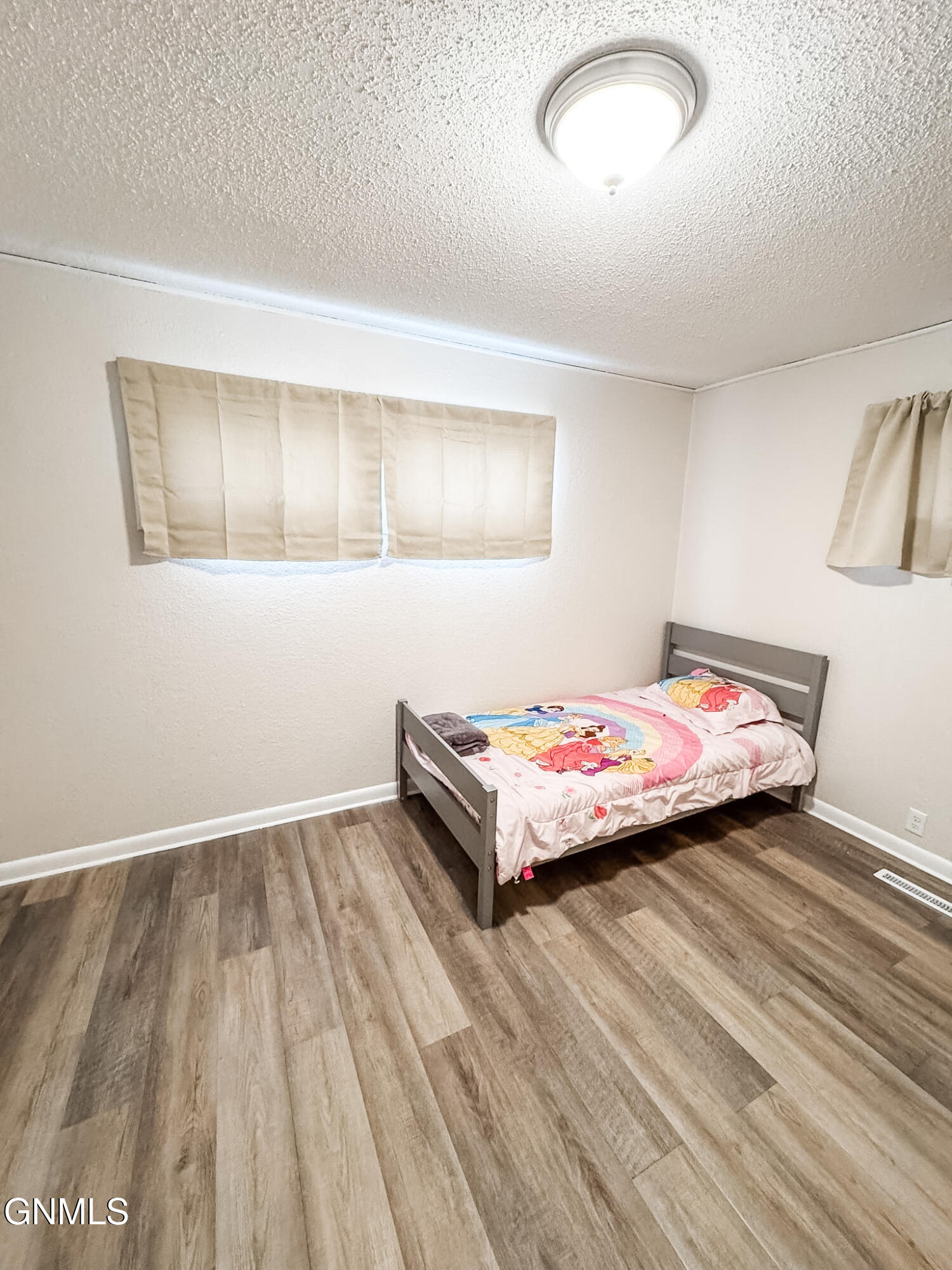 property viewer photo 32