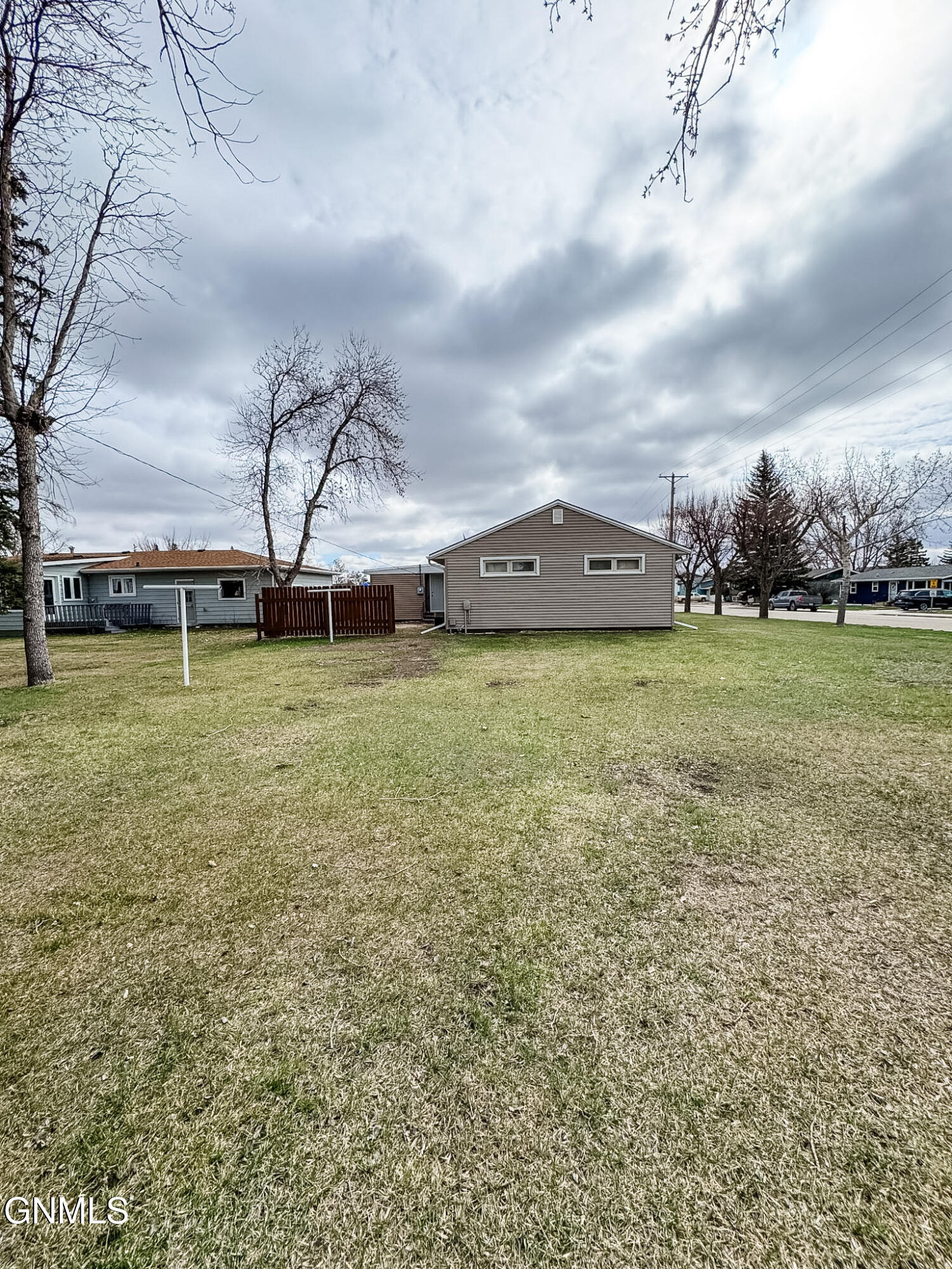 property viewer photo 9