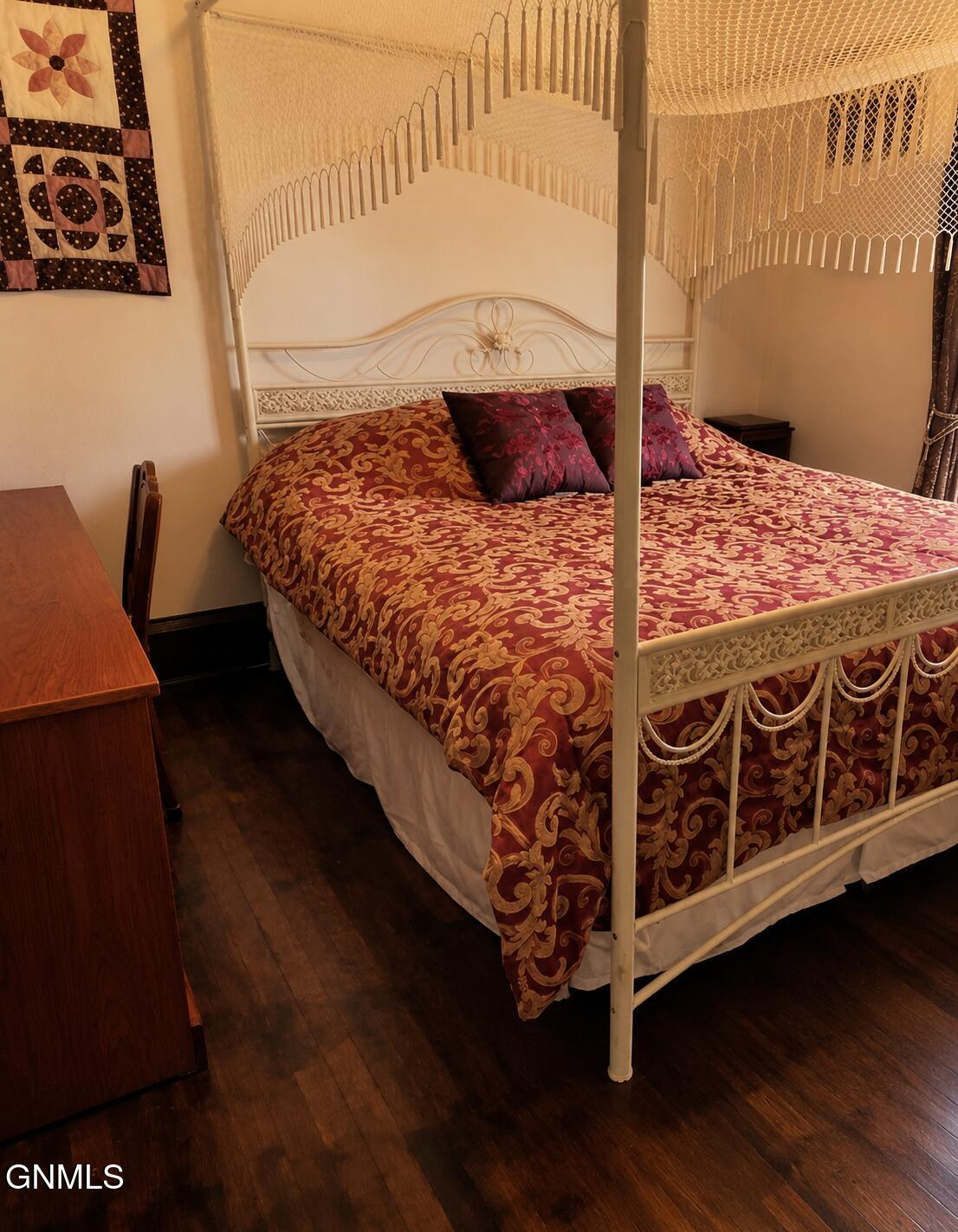 main property photo 5