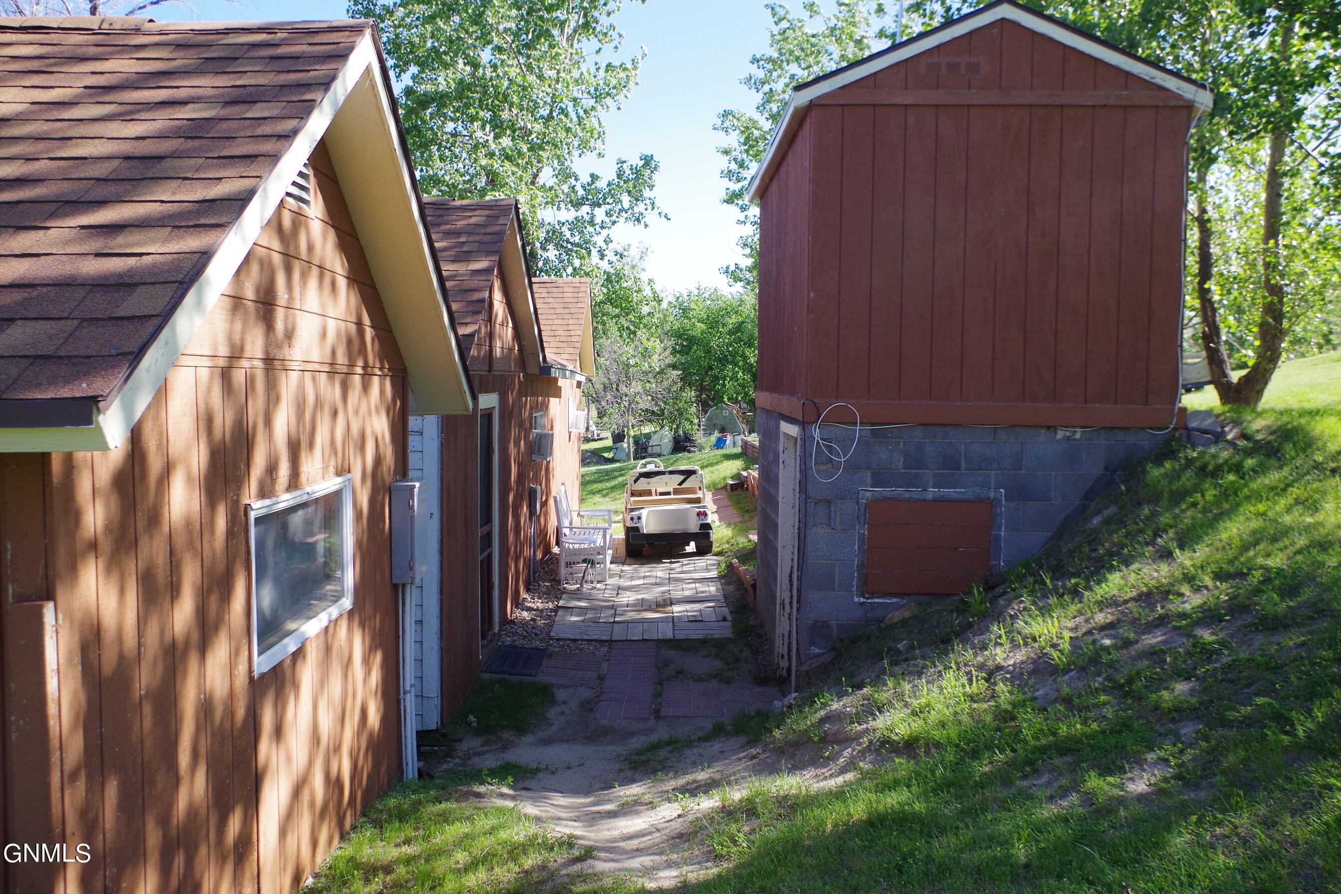 main property photo 38