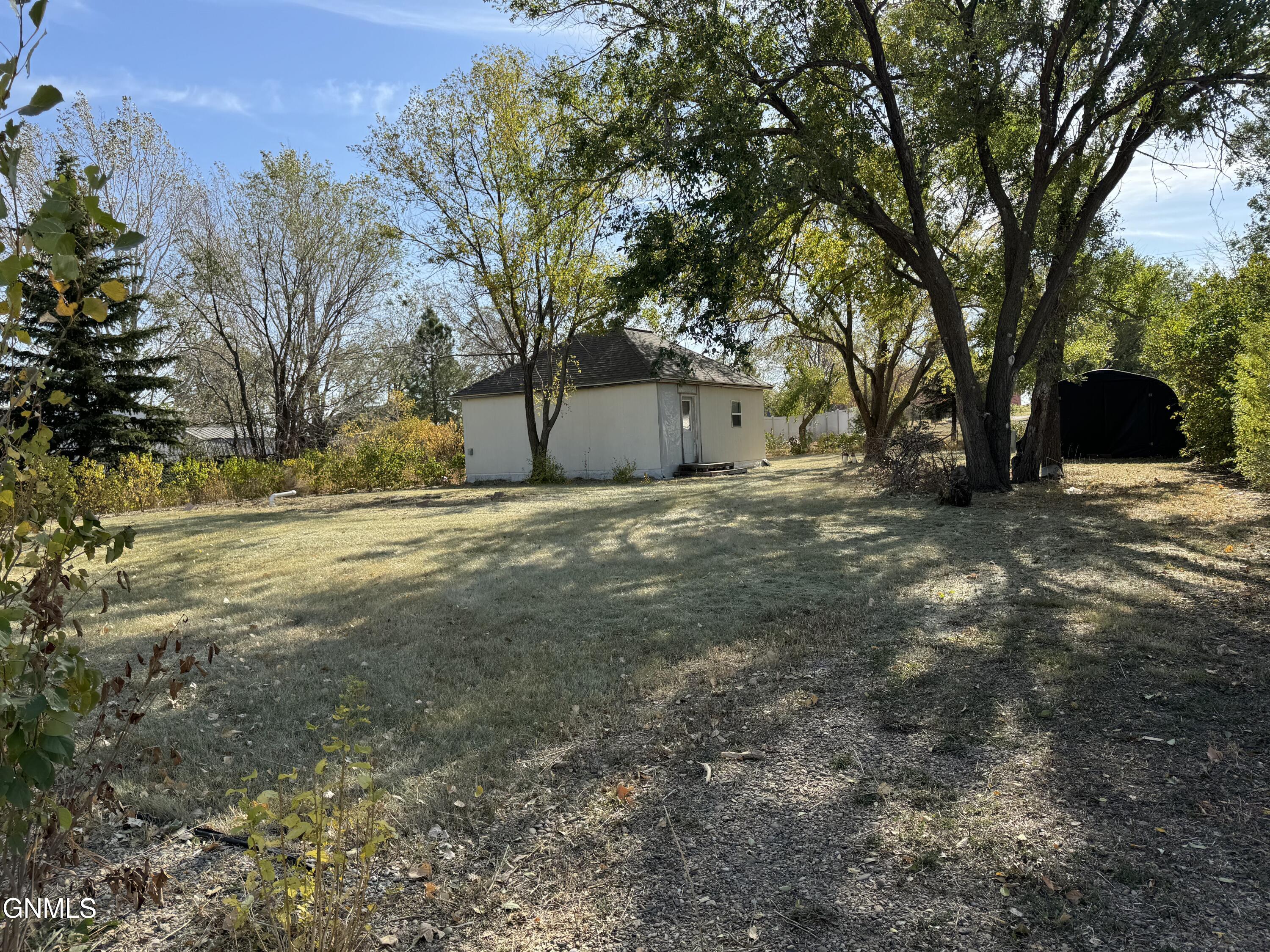 property viewer photo 3