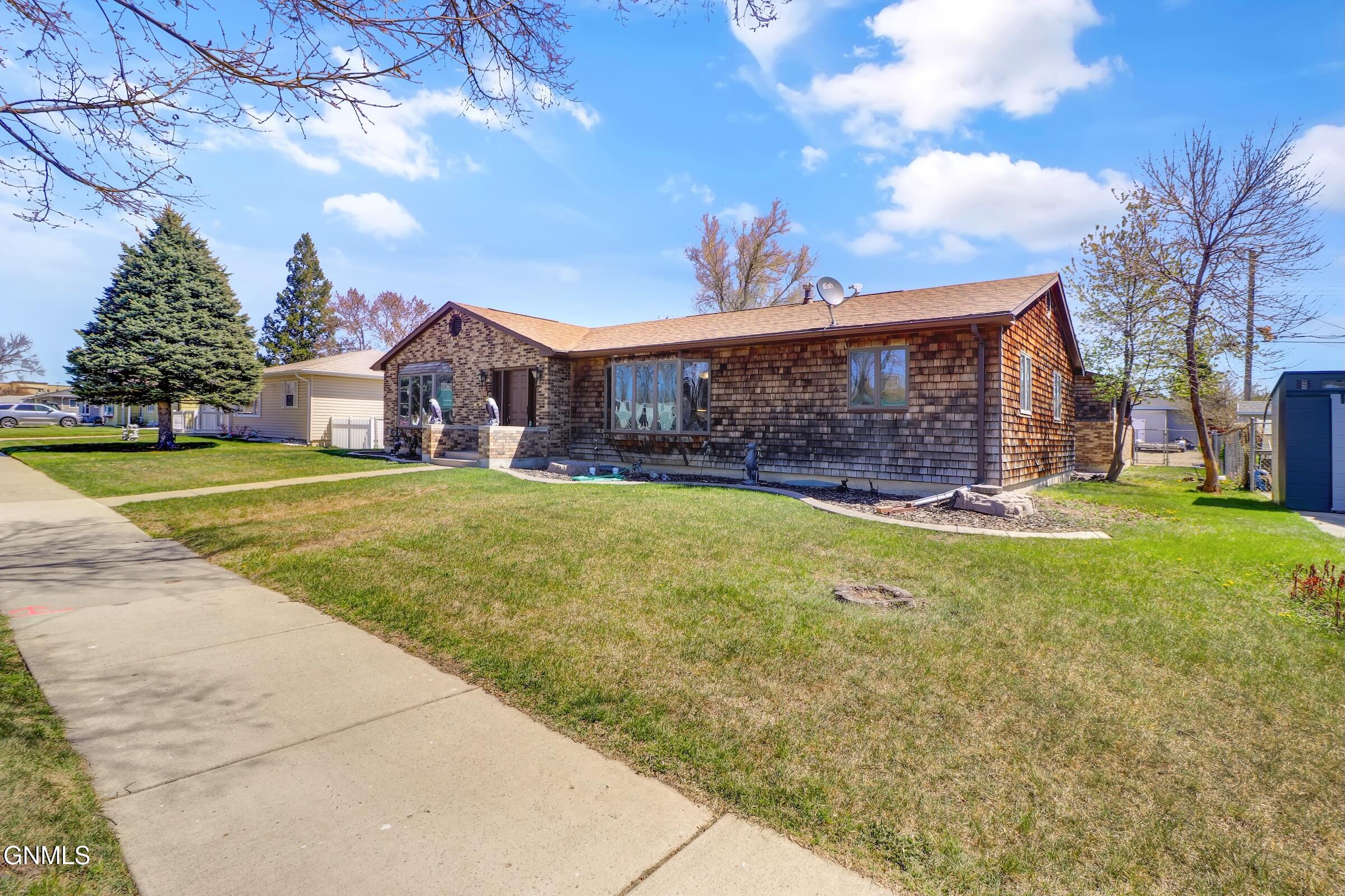 main property photo 3
