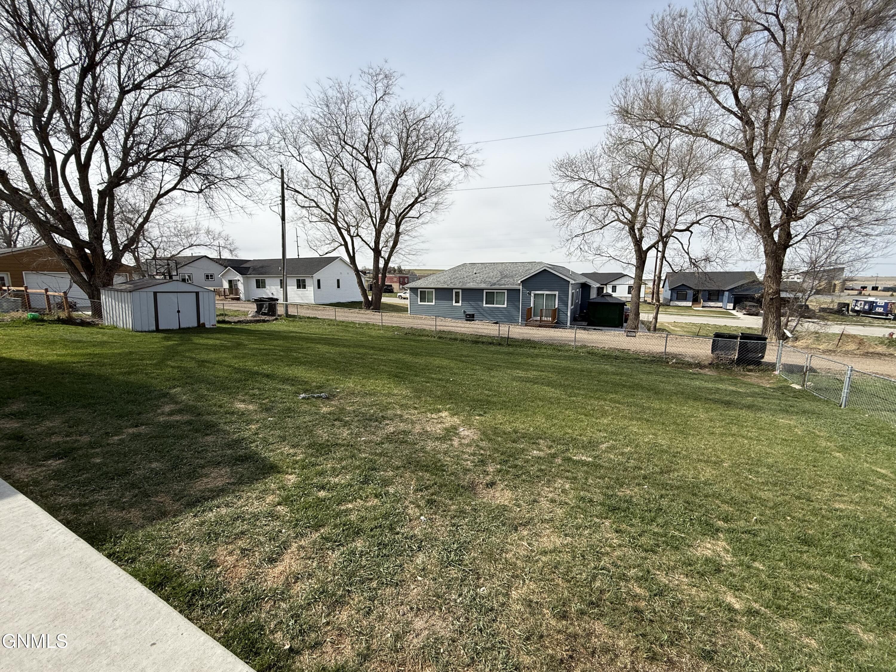 main property photo 22