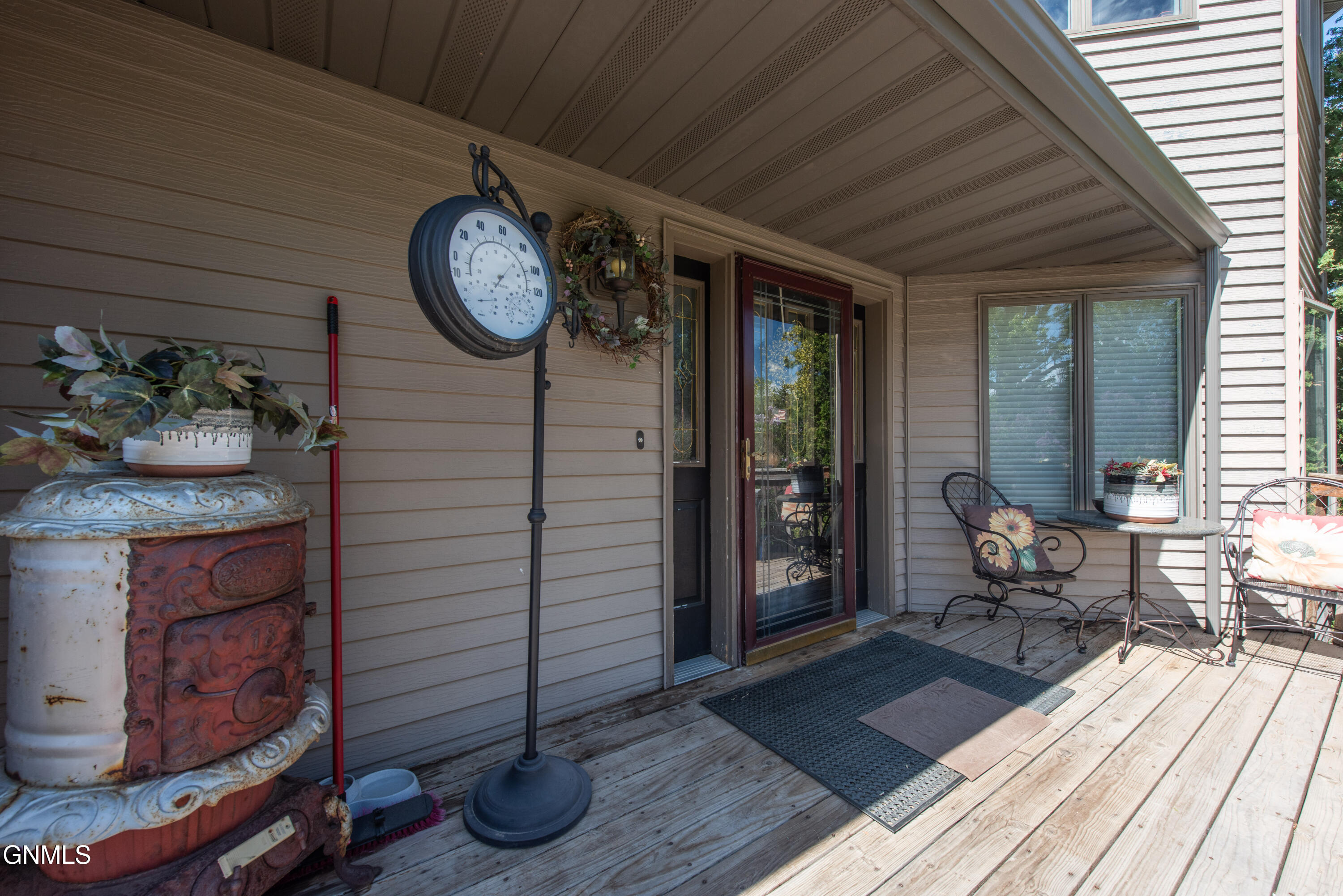 main property photo 15