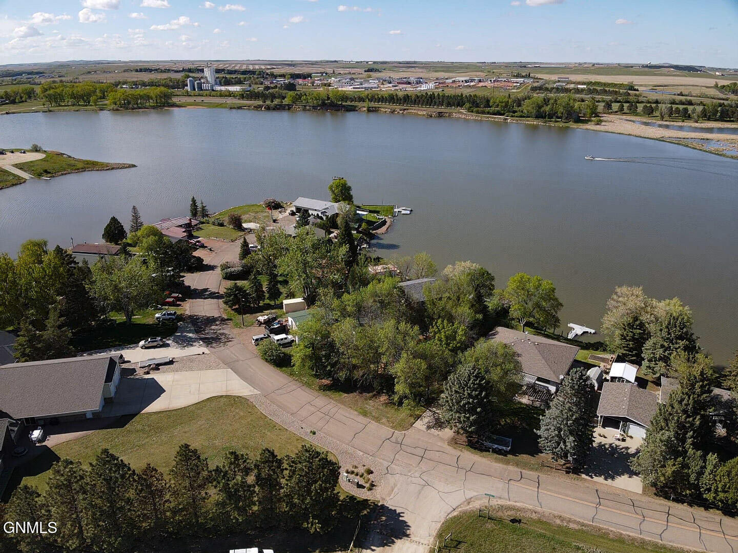 main property photo 16
