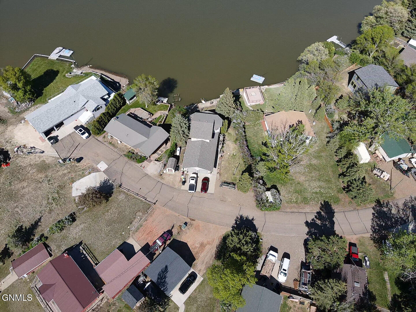 main property photo 19