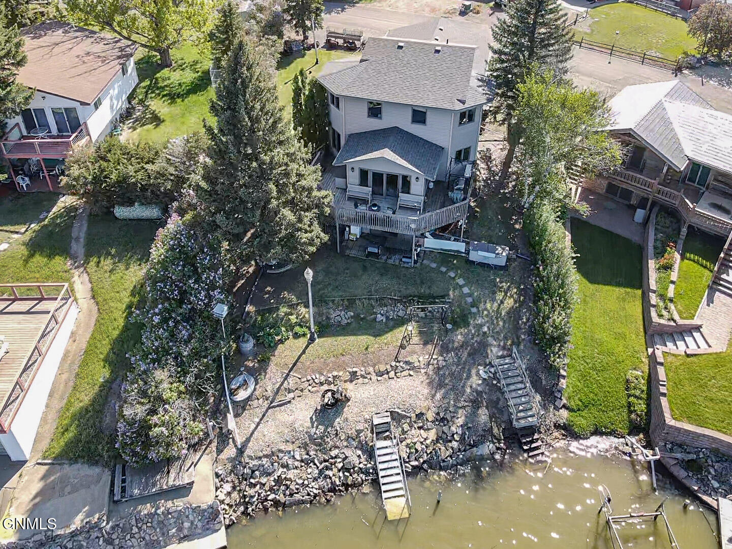 main property photo 25