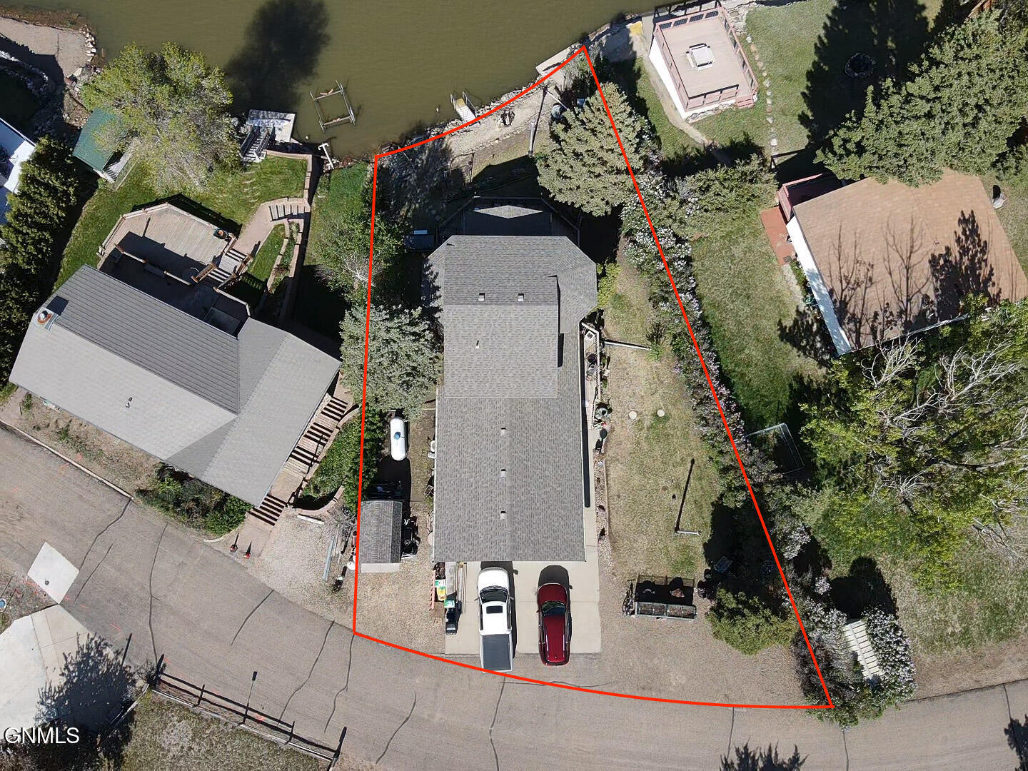 main property photo 28