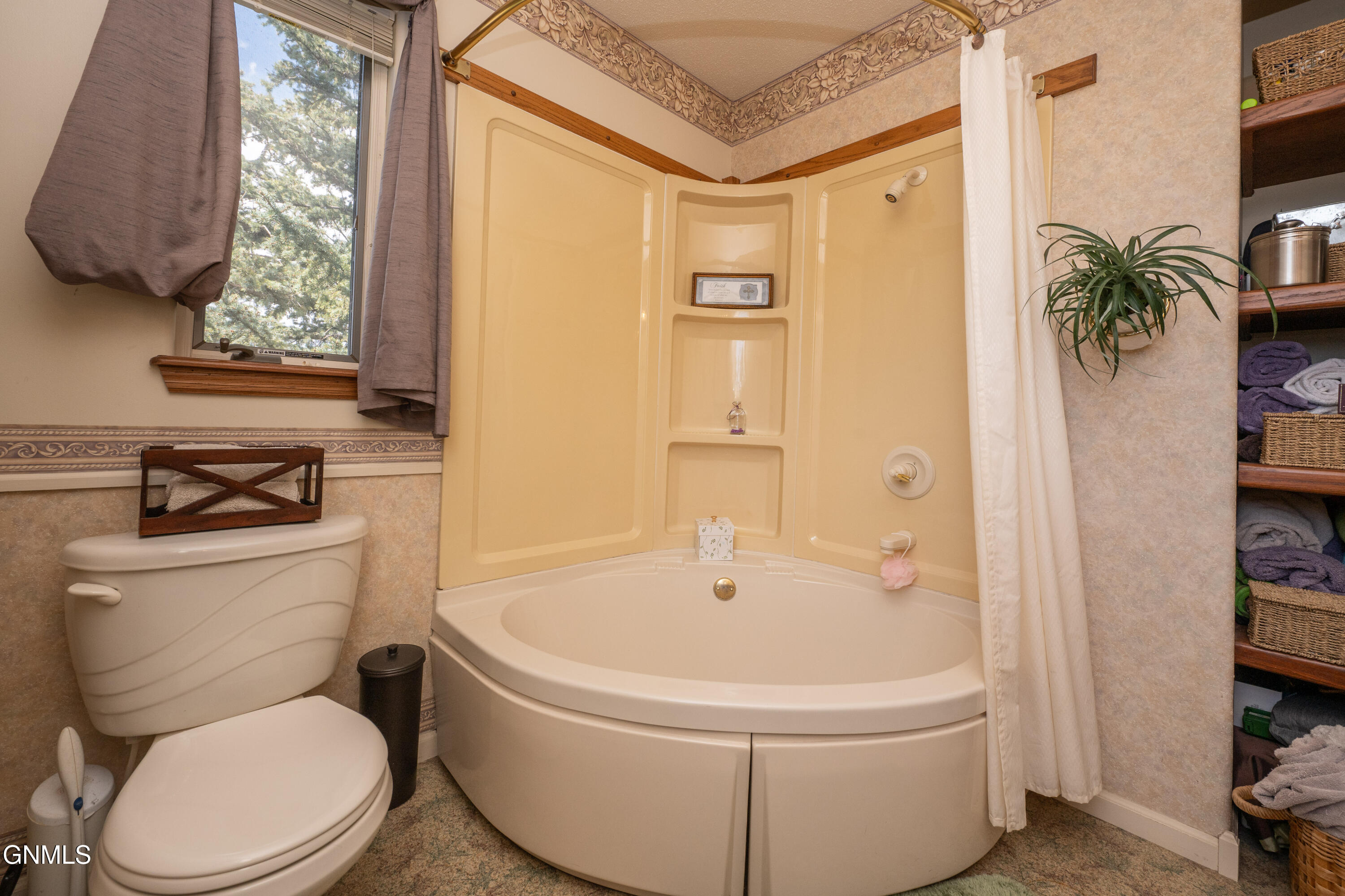 main property photo 76