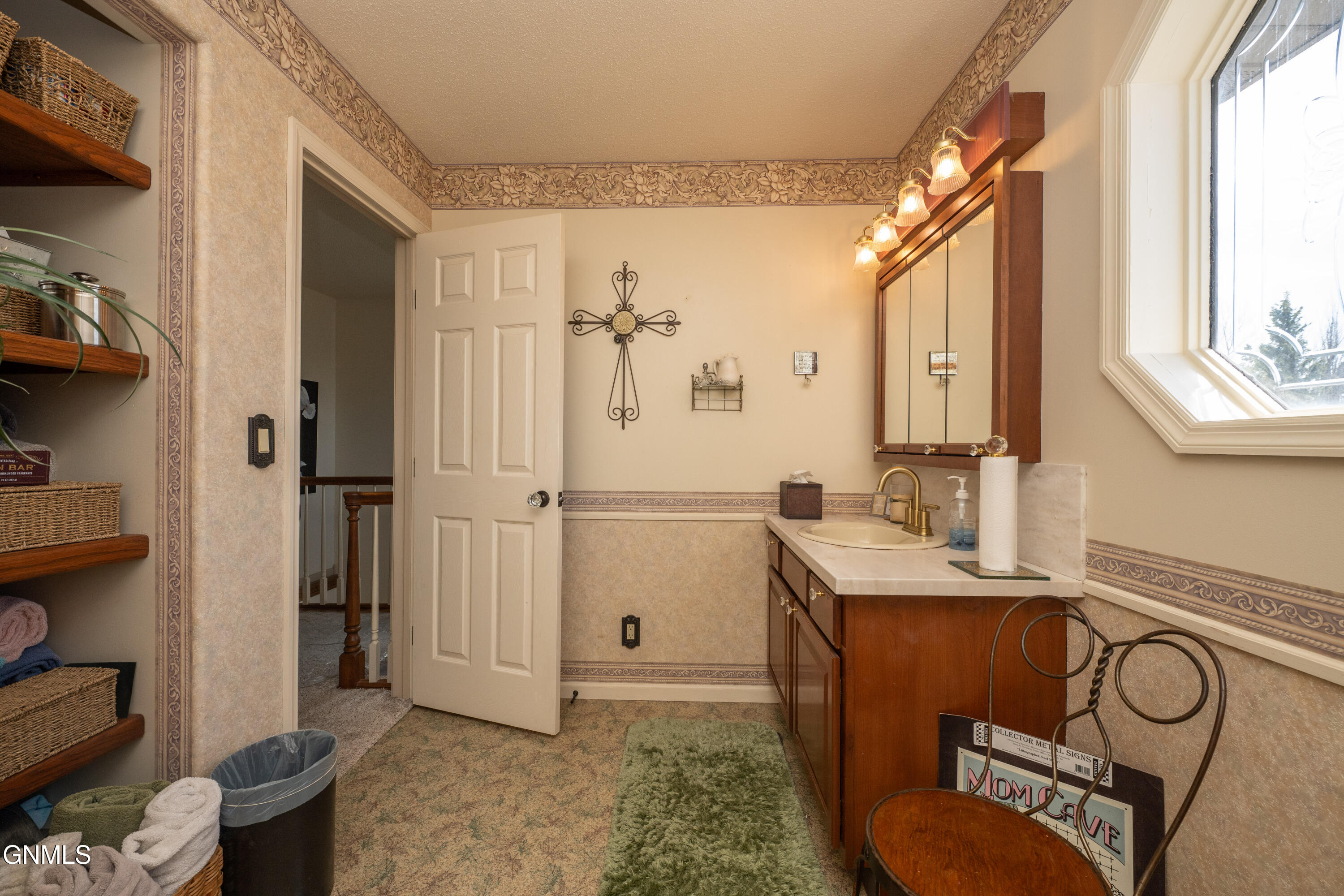 main property photo 77