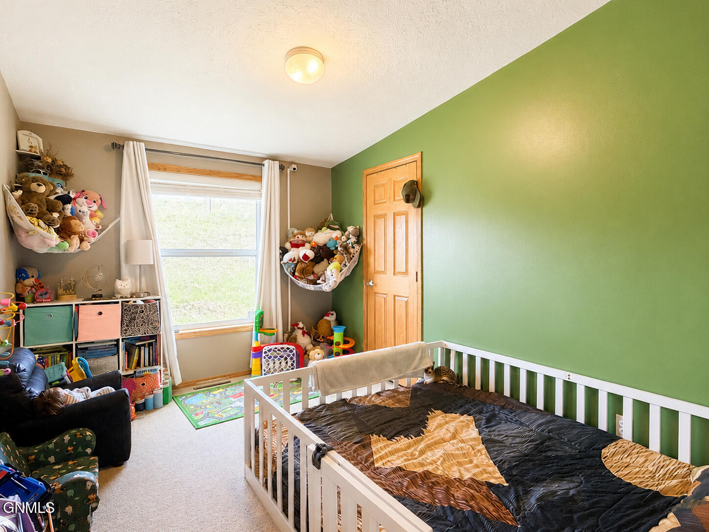 main property photo 17