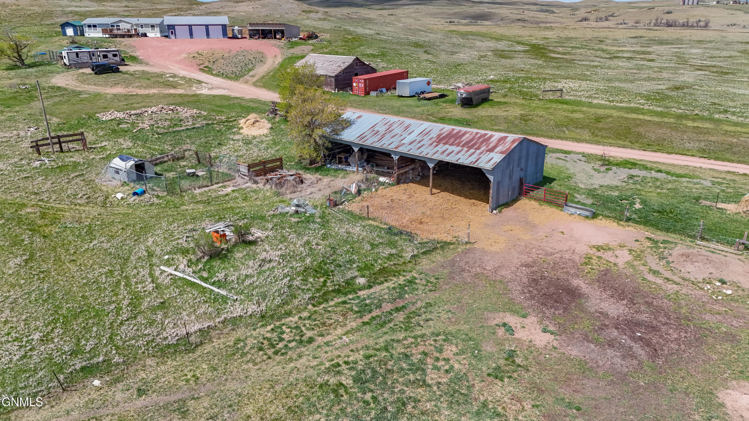main property photo 29