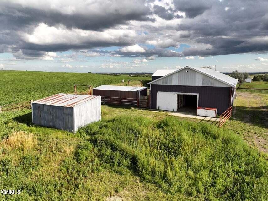 main property photo 20