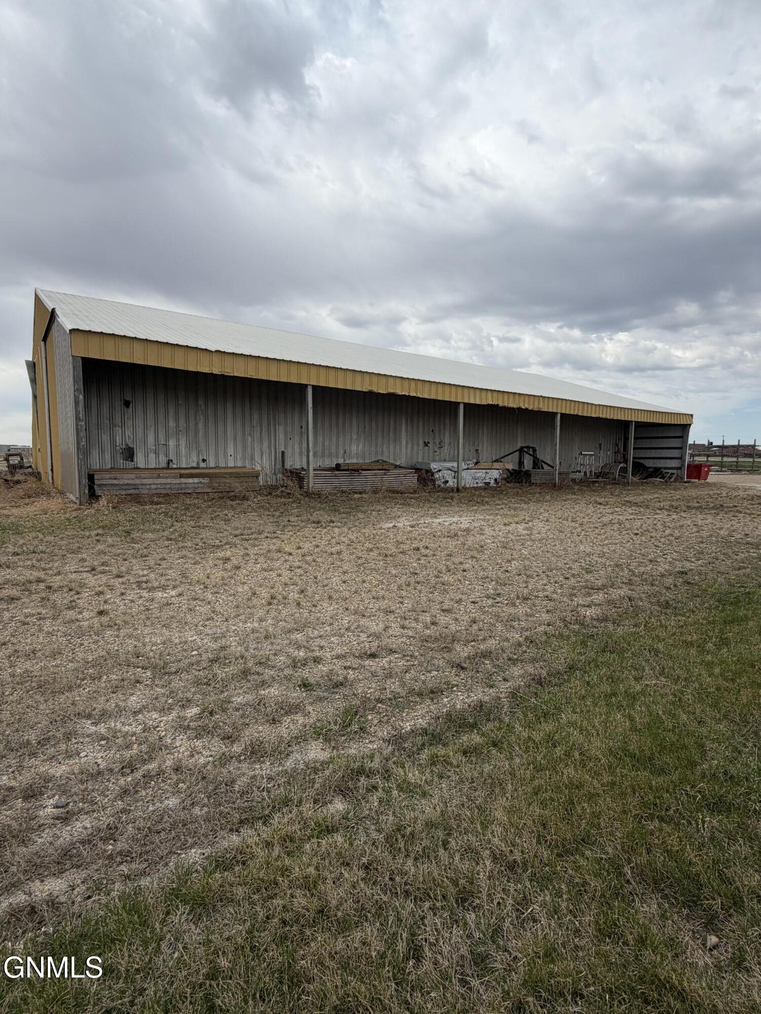 main property photo 13