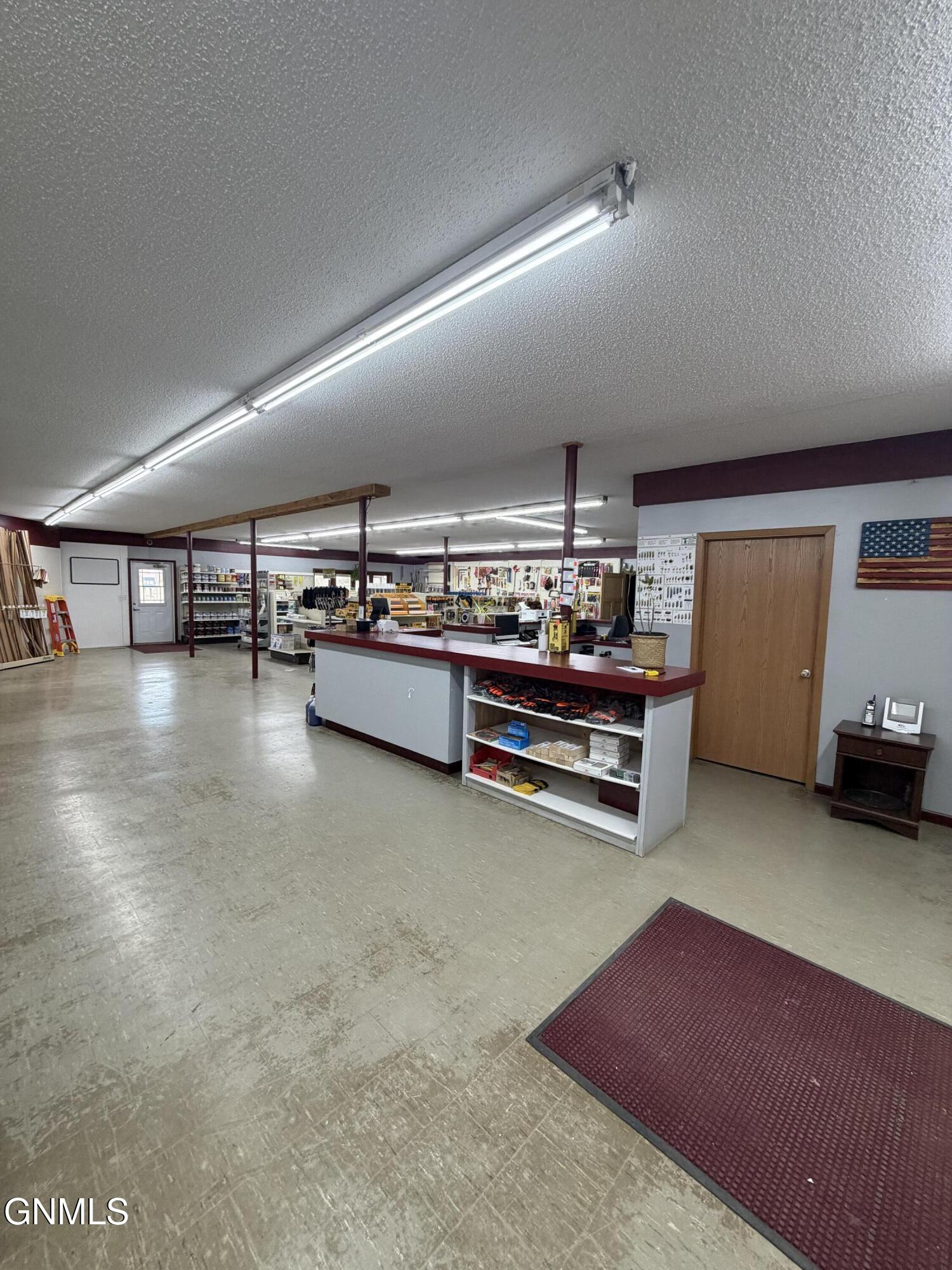 main property photo 15