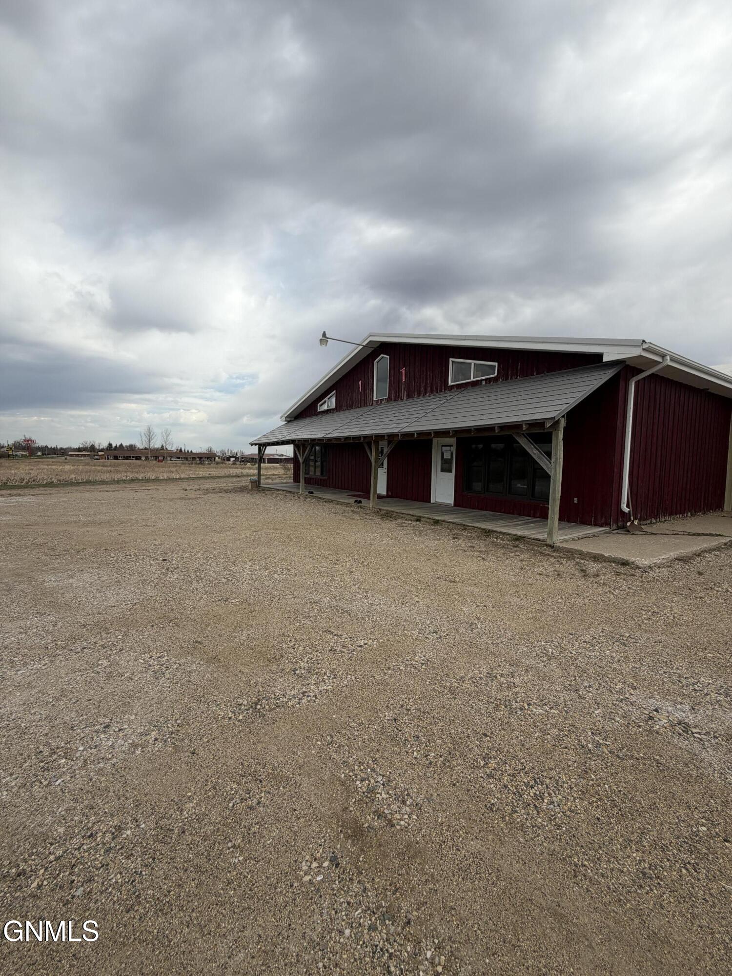 main property photo 3