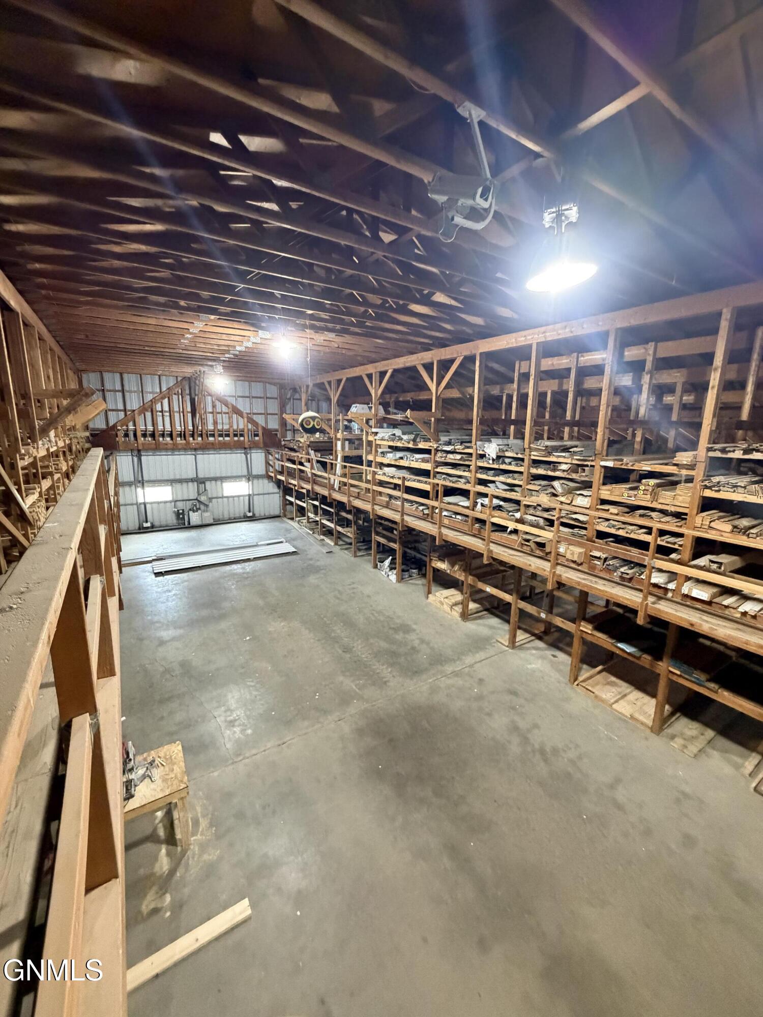 main property photo 36
