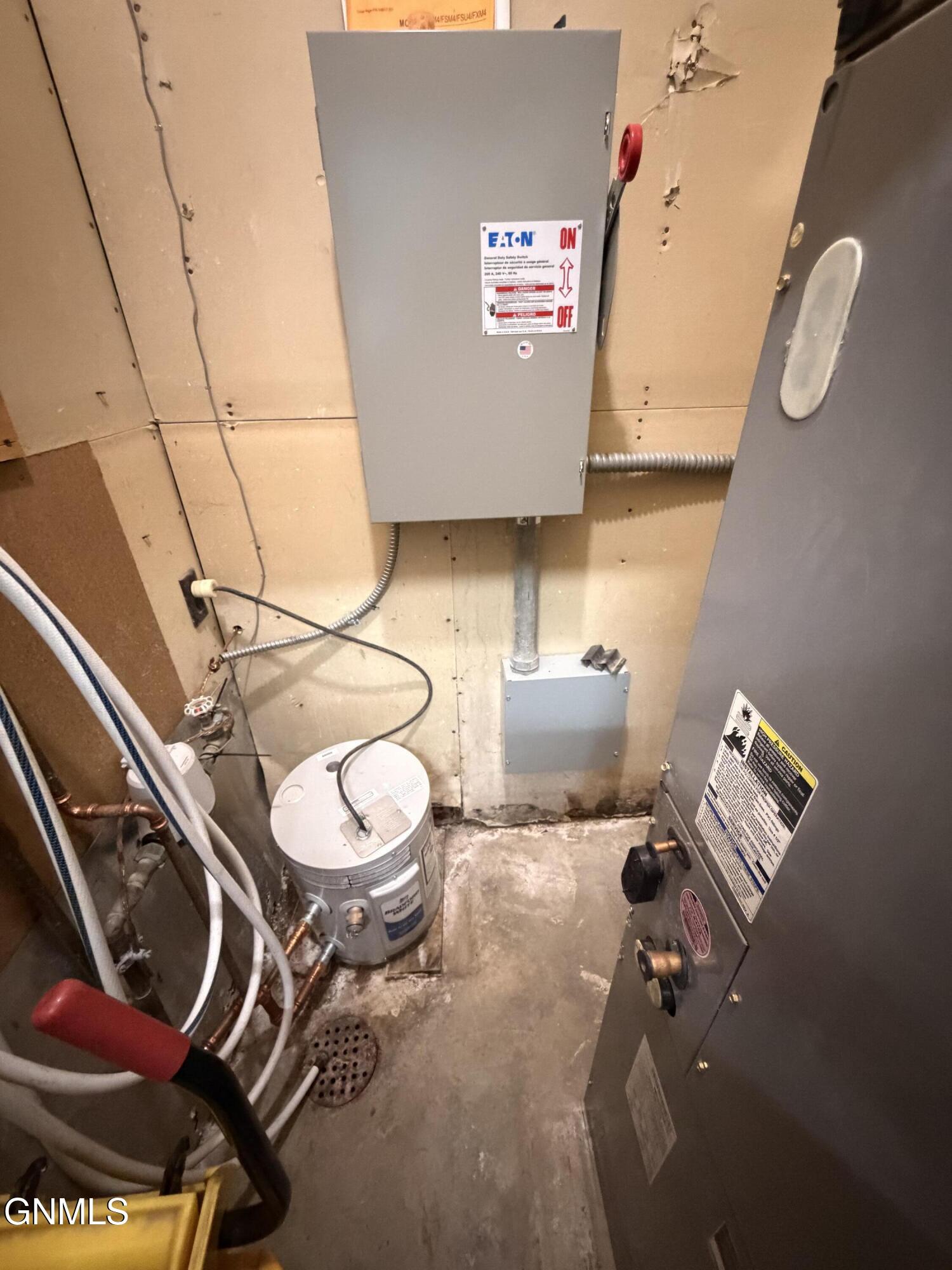 main property photo 44