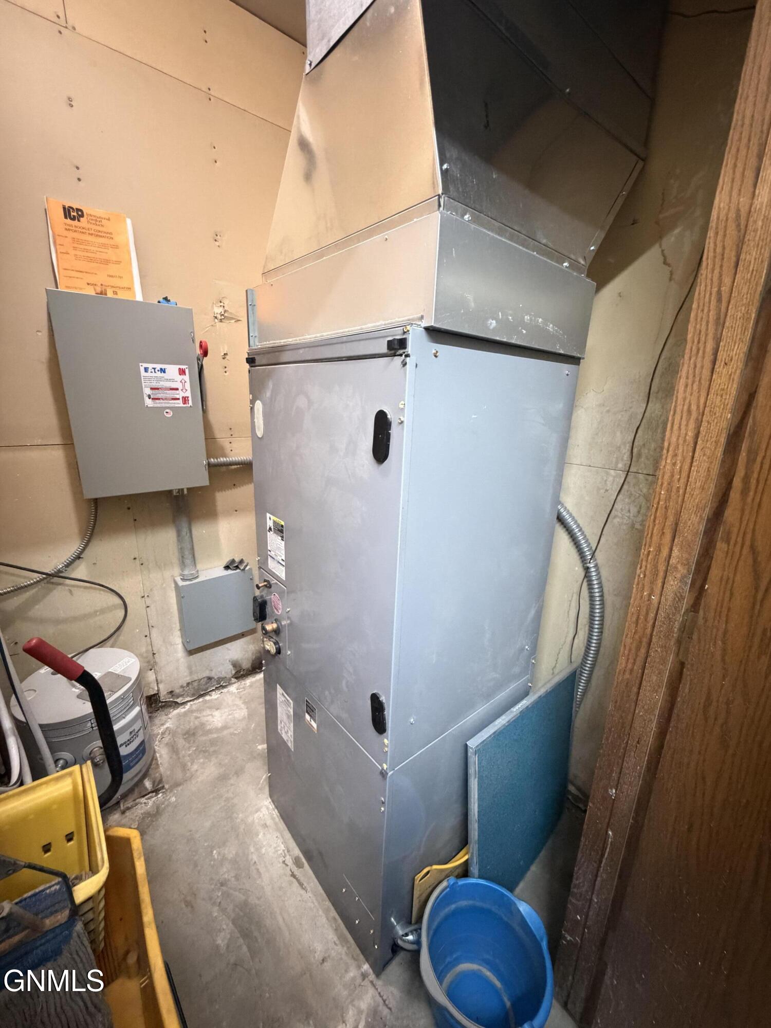 main property photo 45