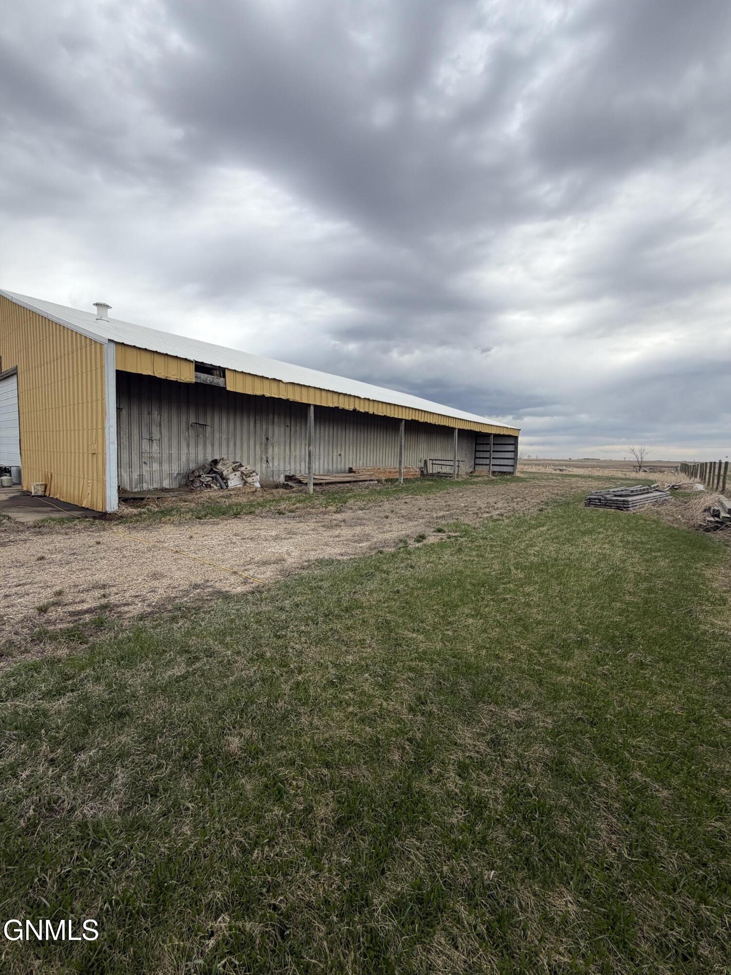 main property photo 9